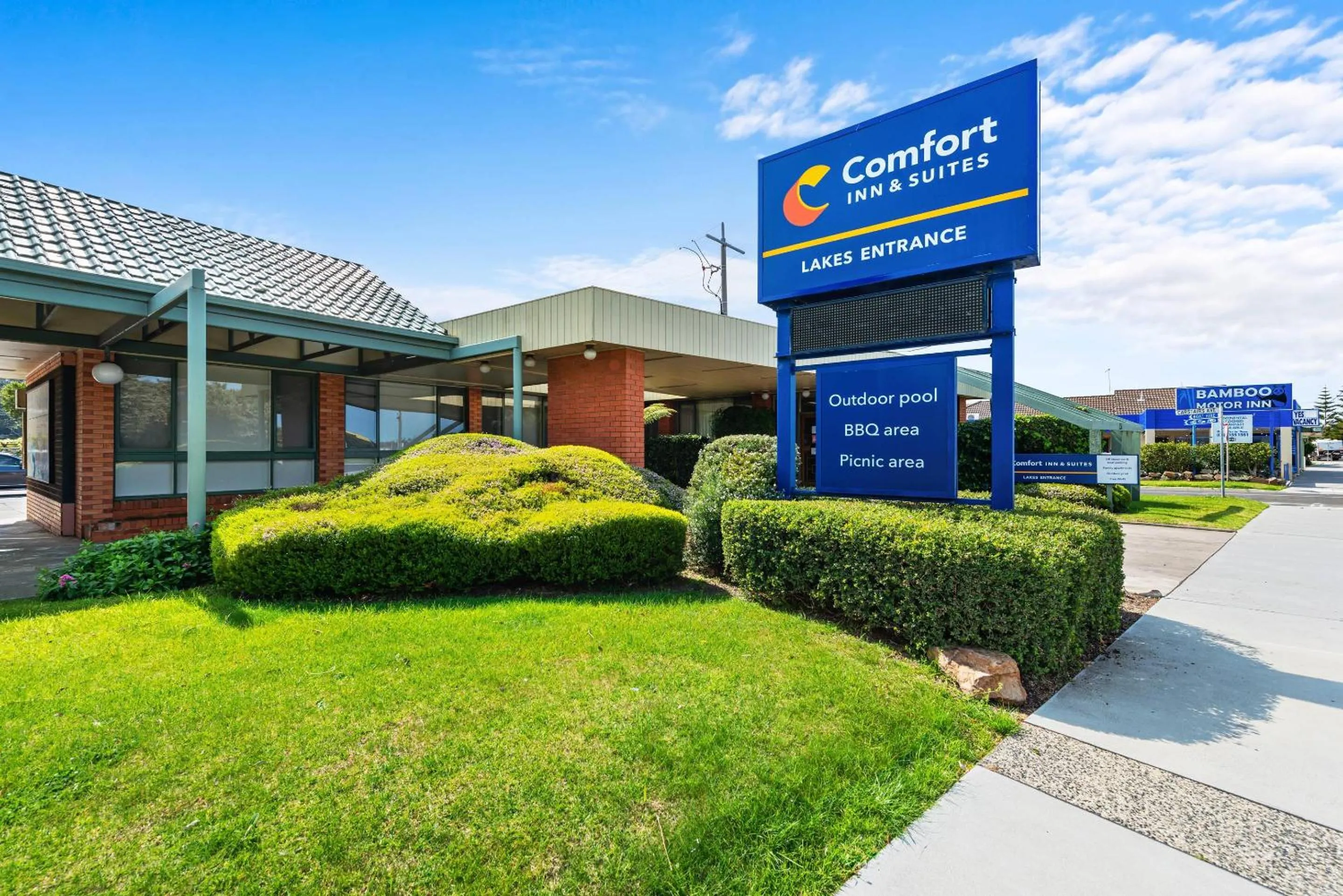 Property building in Comfort Inn & Suites Lakes Entrance