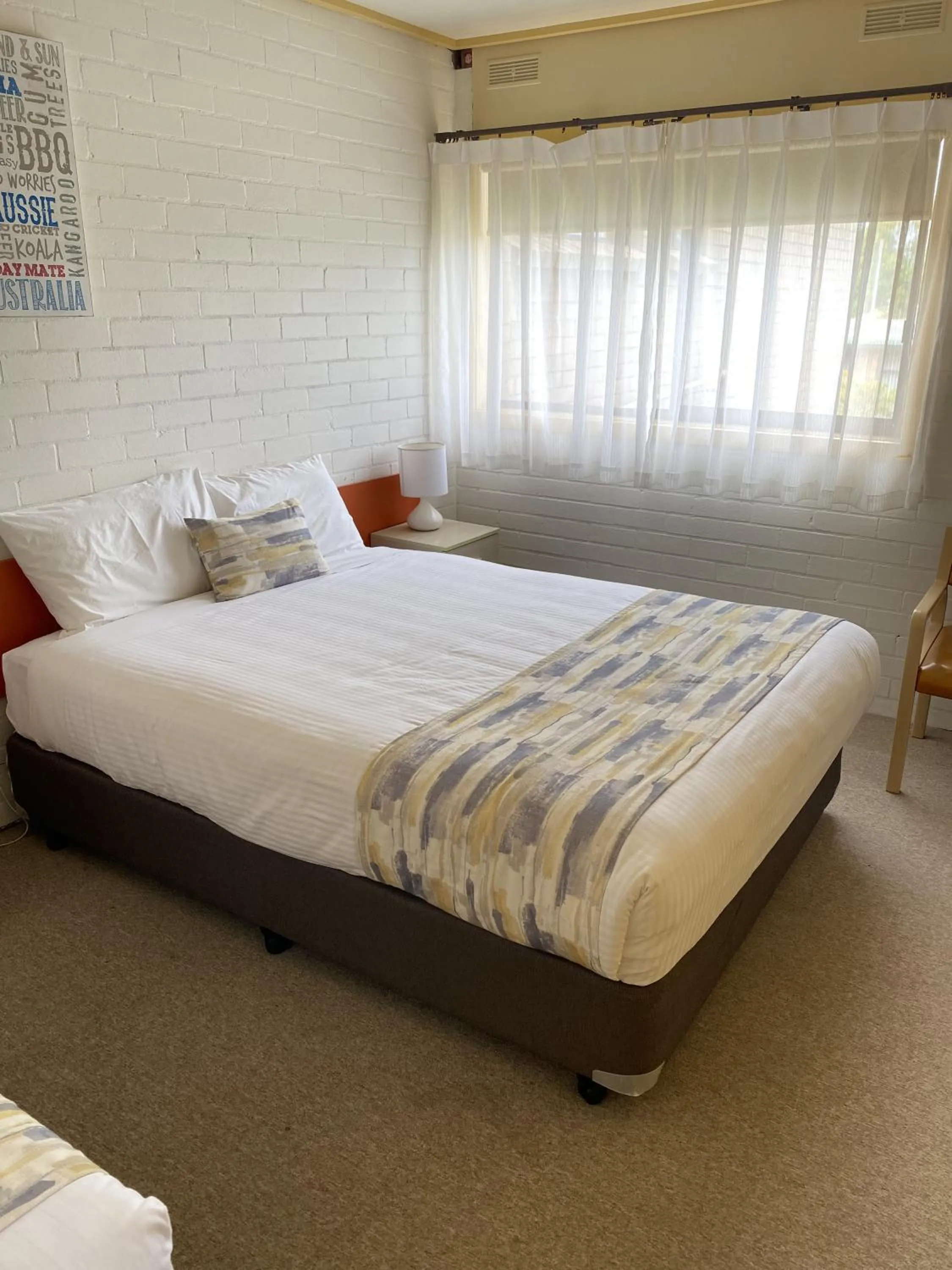 Bed in Comfort Inn & Suites Lakes Entrance