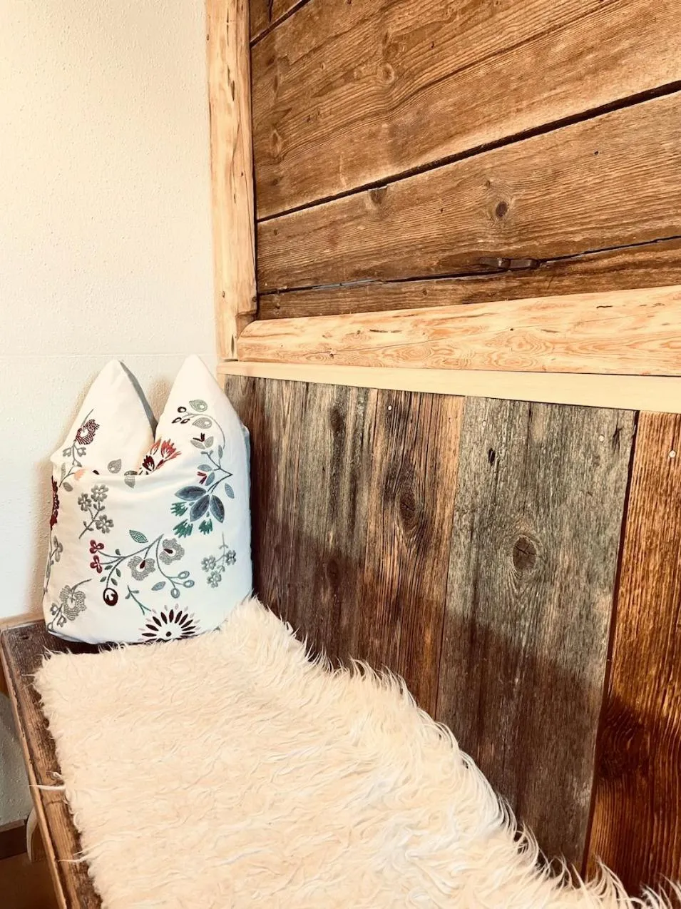 Bed in Pension Kreuzeck - Dein Glücksplatz am Lech