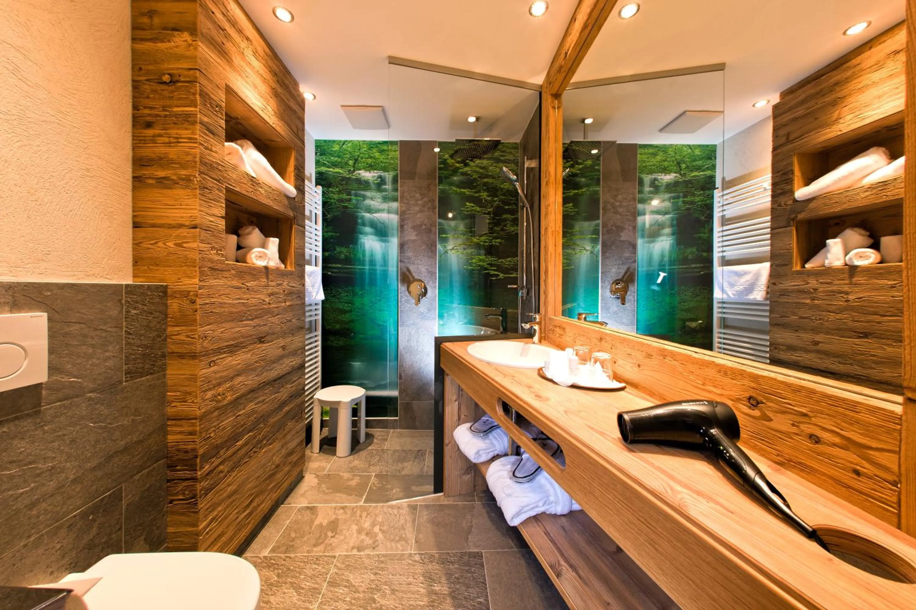 Bathroom in Hotel Truyenhof