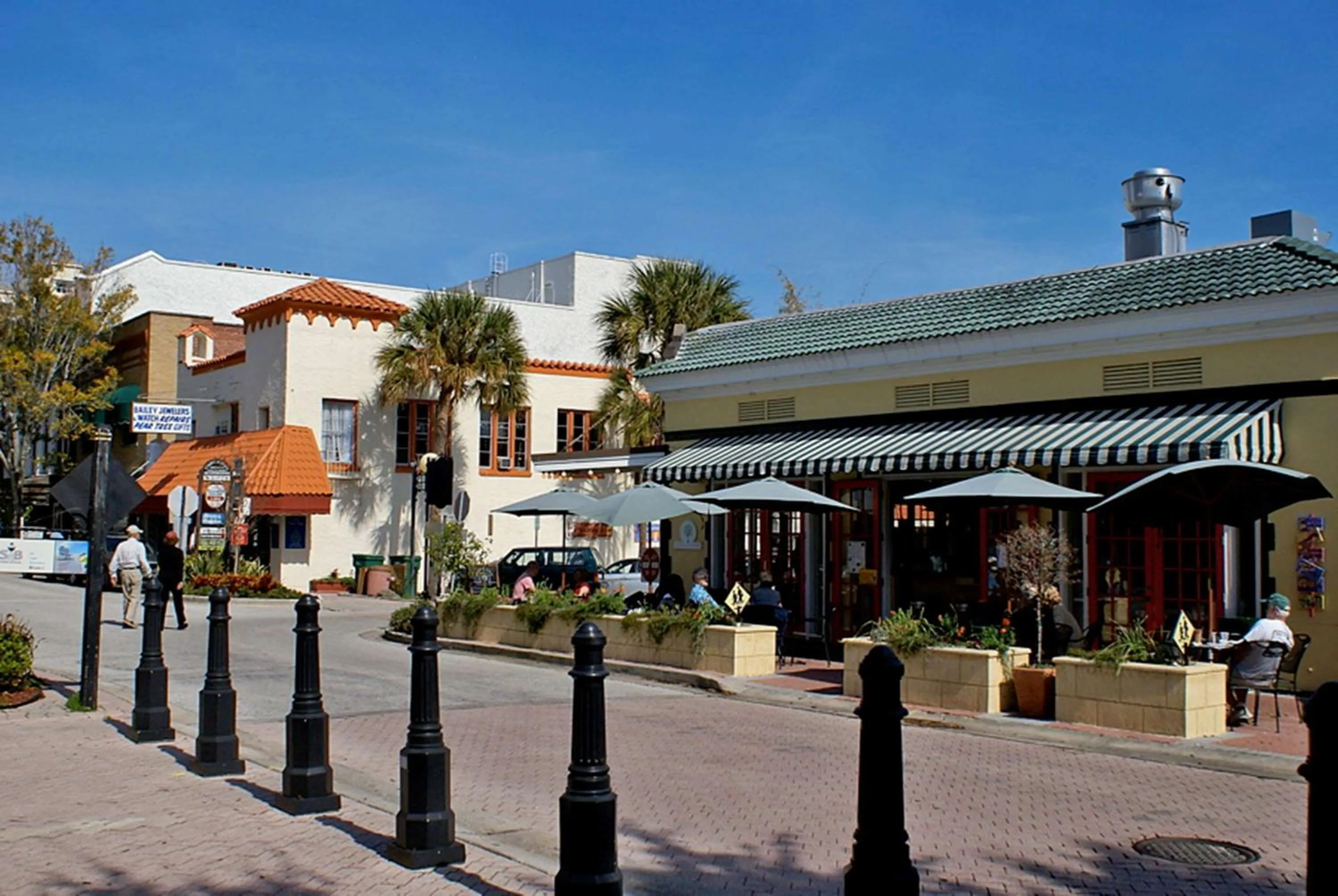 Photo of the whole room in Hampton Inn Cocoa Beach