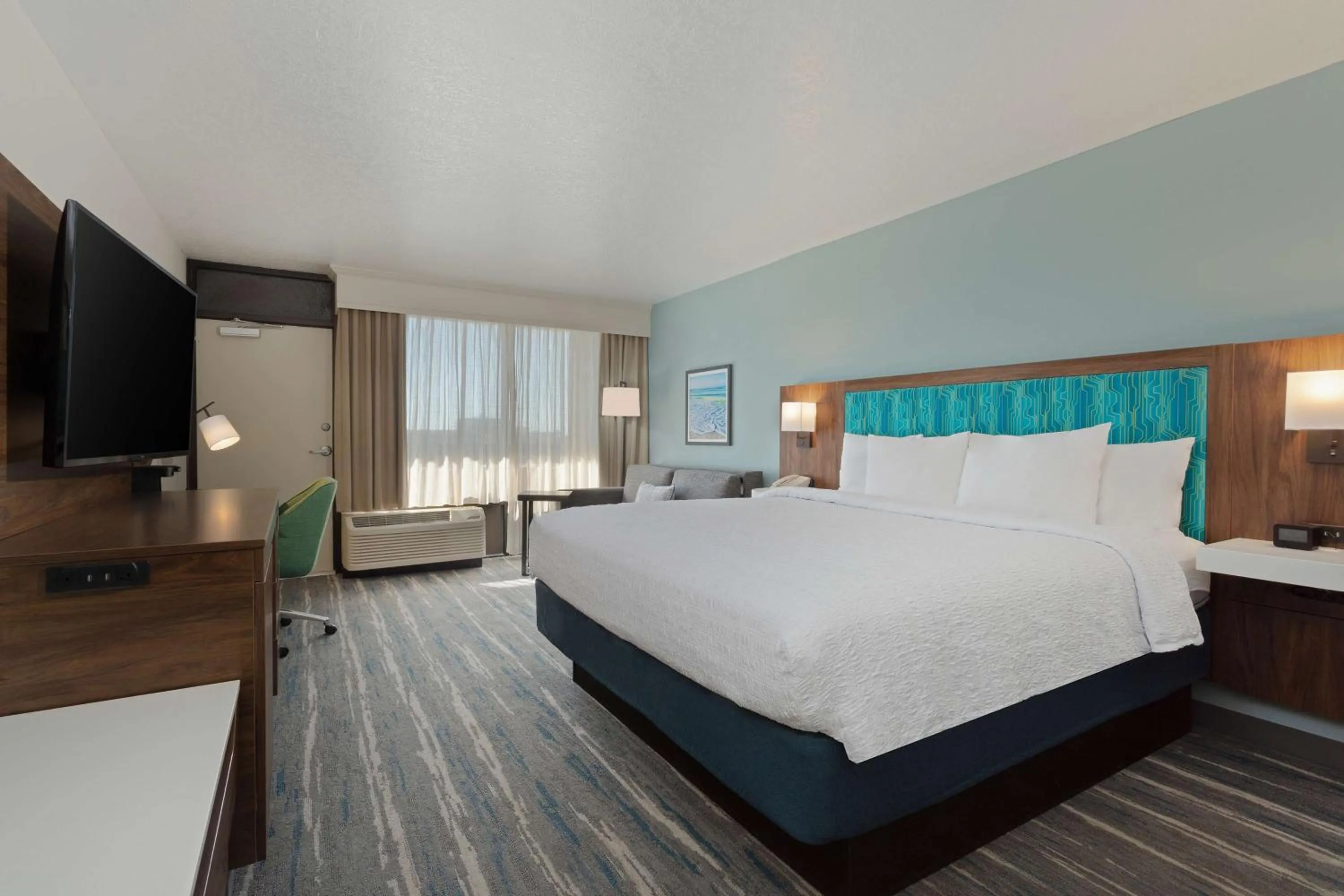 Bed in Hampton Inn Cocoa Beach