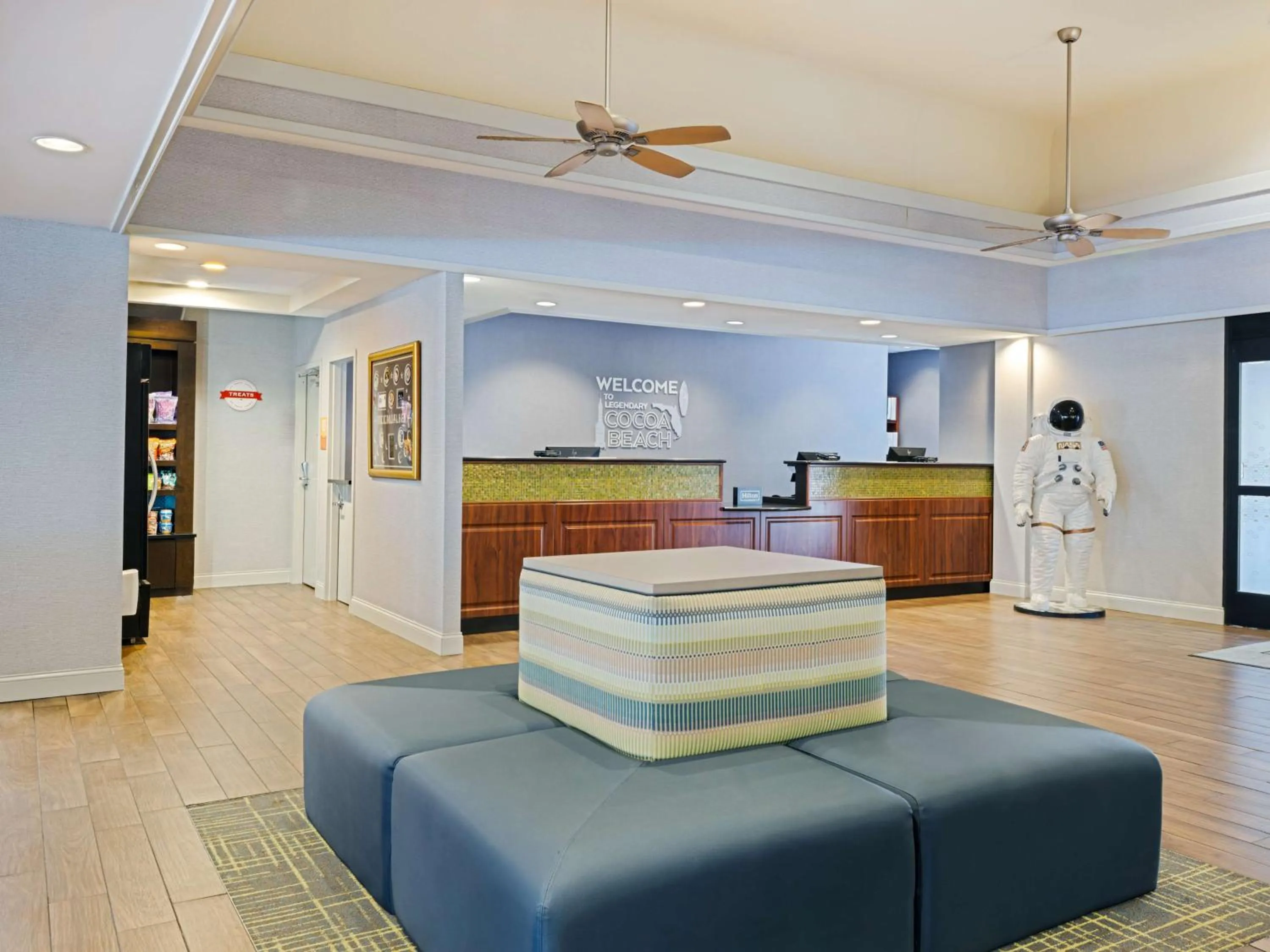 Lobby or reception in Hampton Inn Cocoa Beach