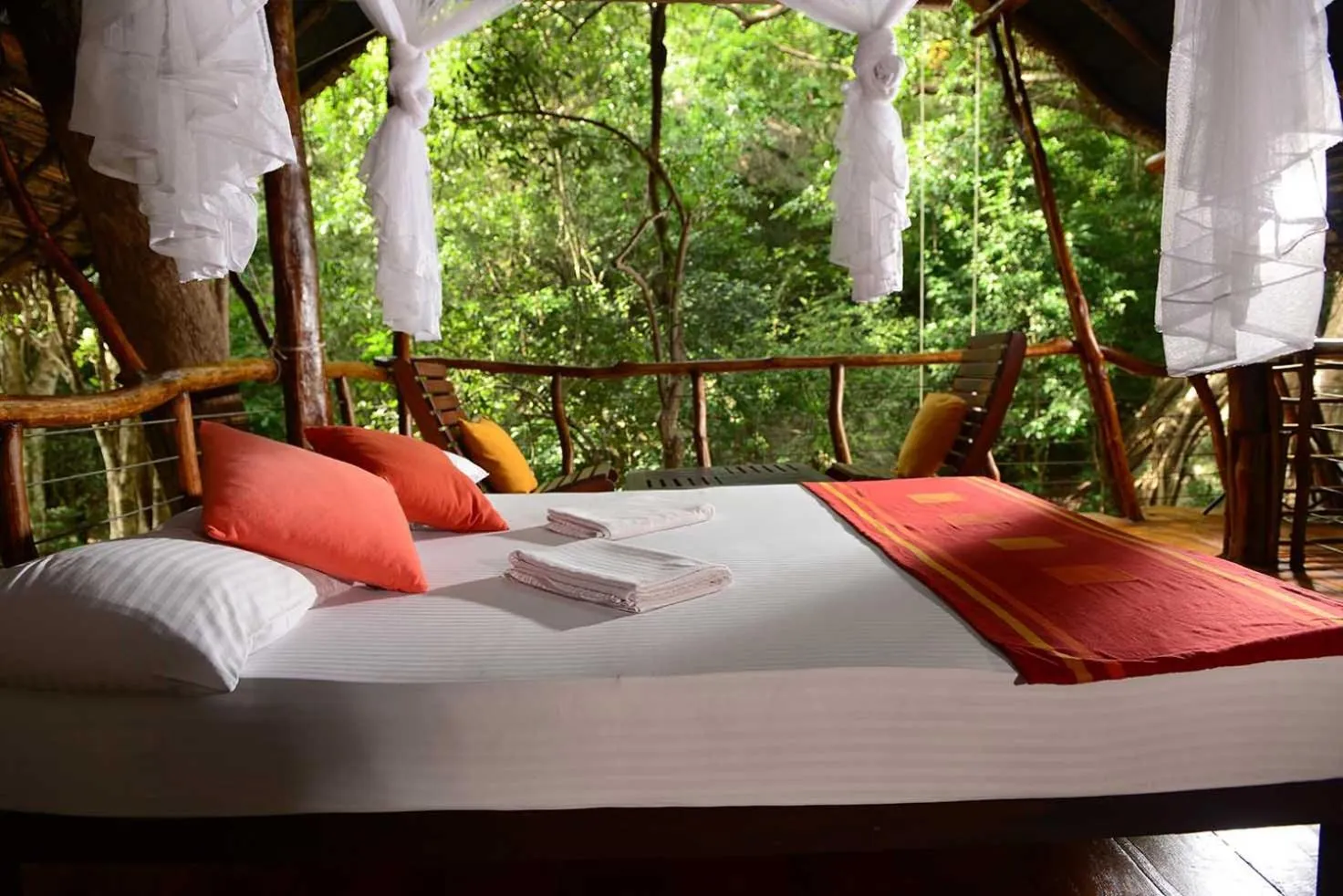 Bed in Back of Beyond - Pidurangala