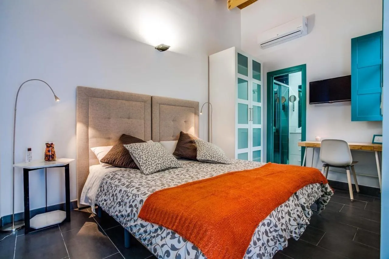 Bed in Casa Palacio El Condestable de Sevilla