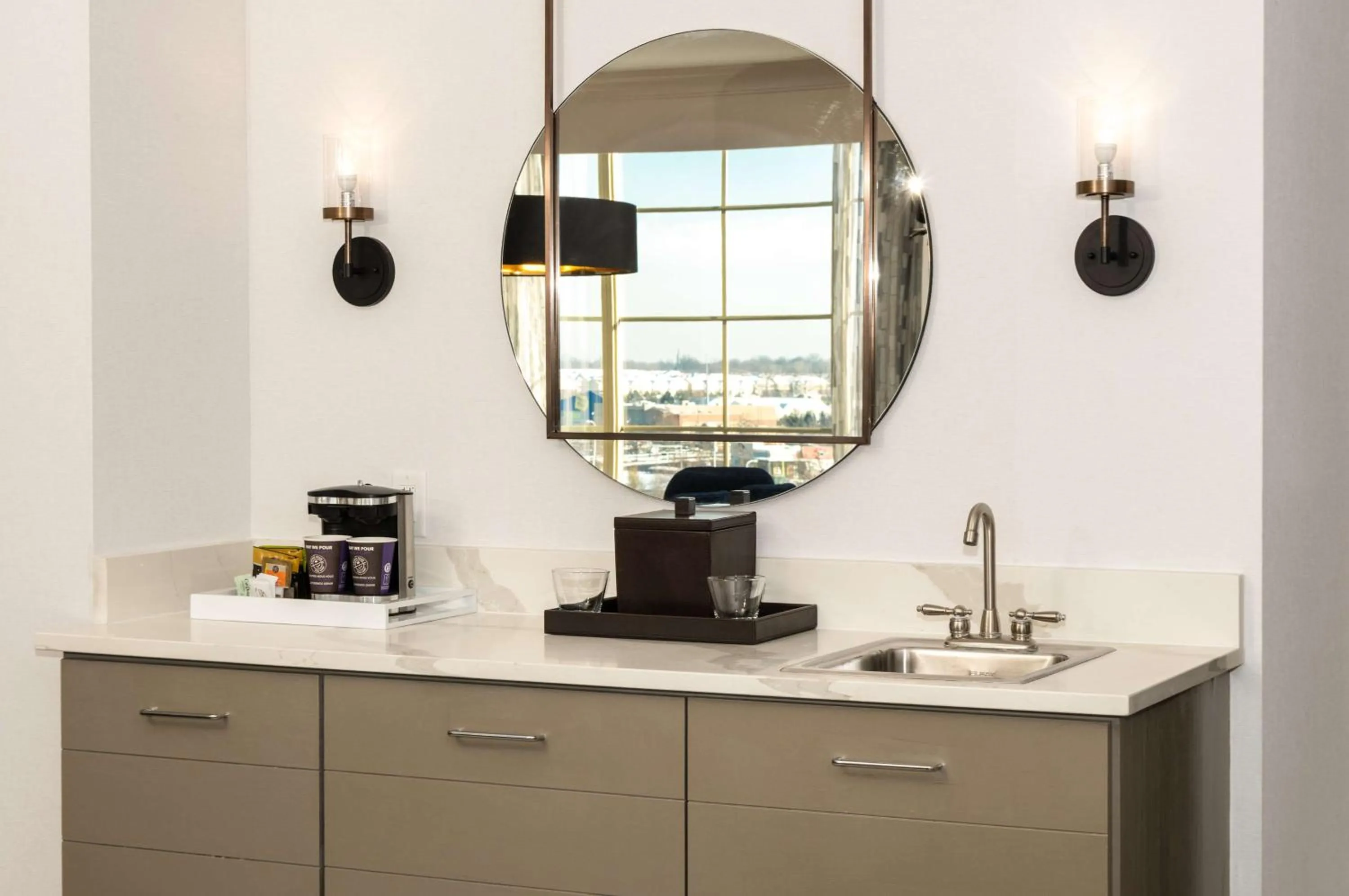 Photo of the whole room in Hilton Columbus/Polaris