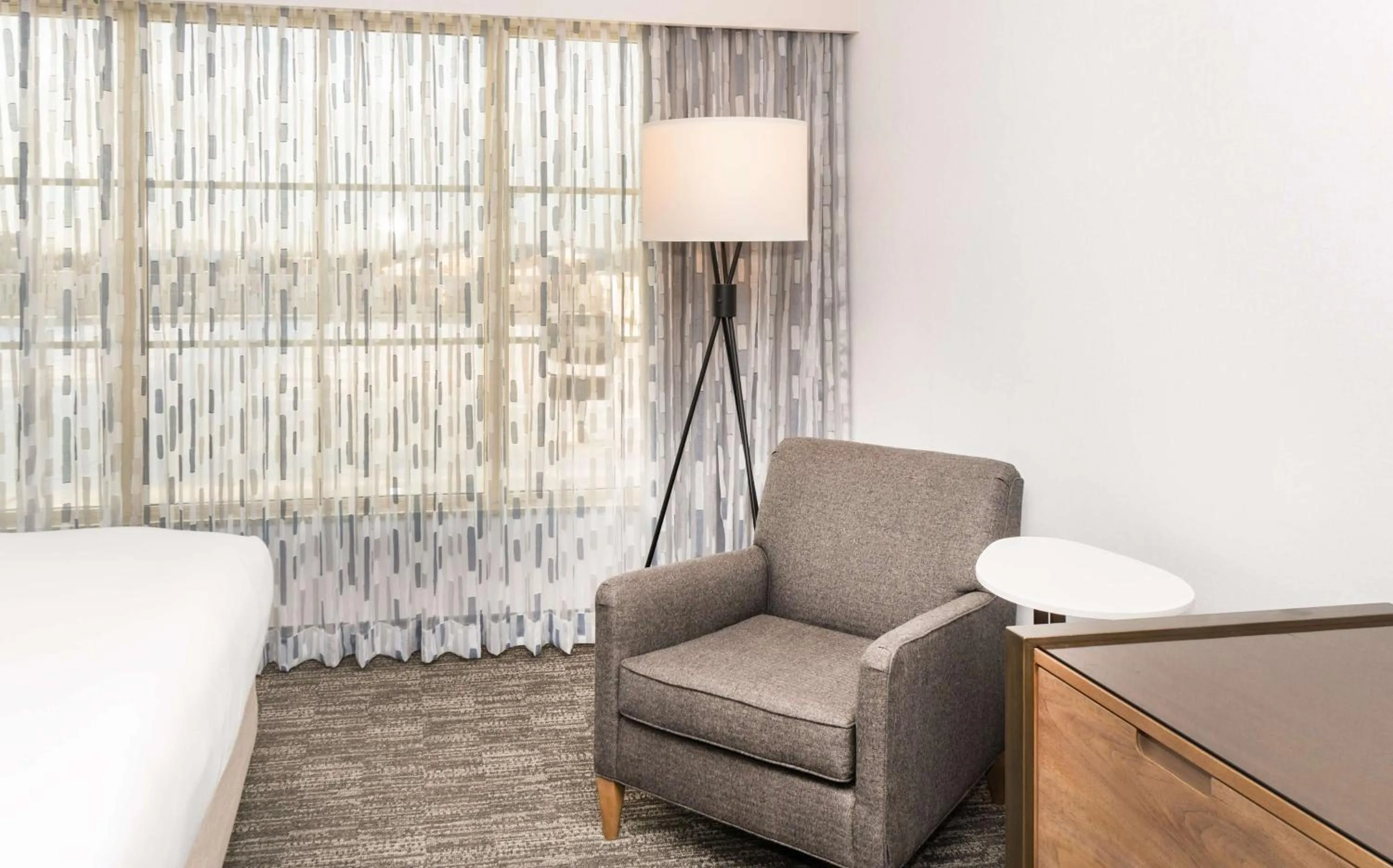 Living room in Hilton Columbus/Polaris