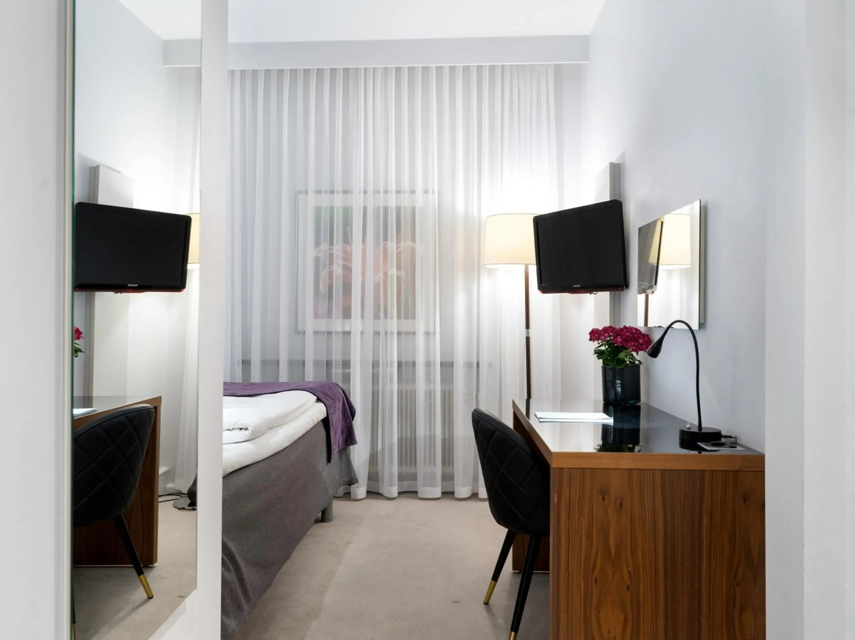 Standard Single Room (No window) in Elite Stadshotellet Eskilstuna, Hotel & Spa Standard Single Room (No window) in Elite Stadshotellet Eskilstuna, Hotel & Spa