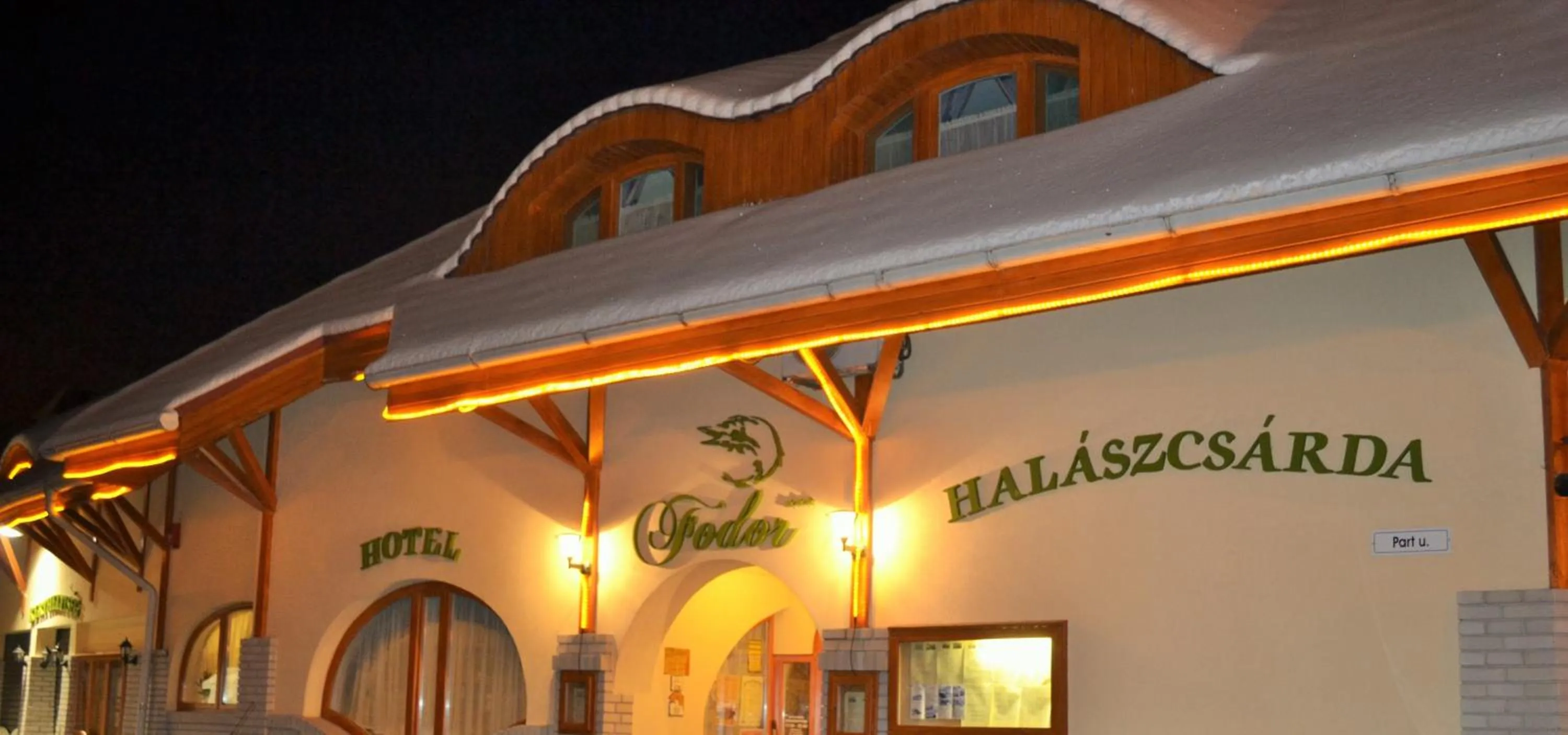 Facade/entrance in Fodor Hotel