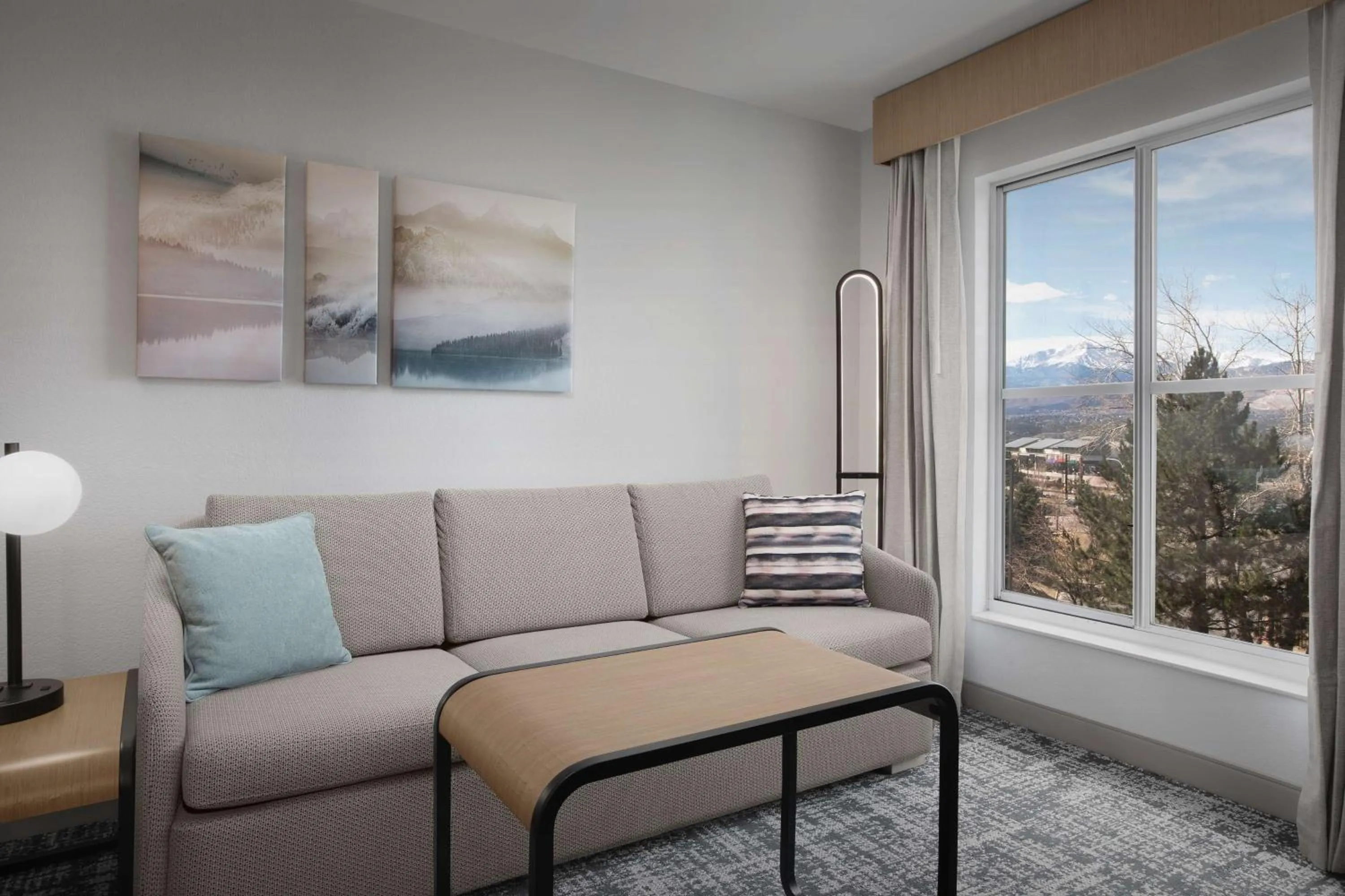 Living room in Homewood Suites by Hilton Colorado Springs-North