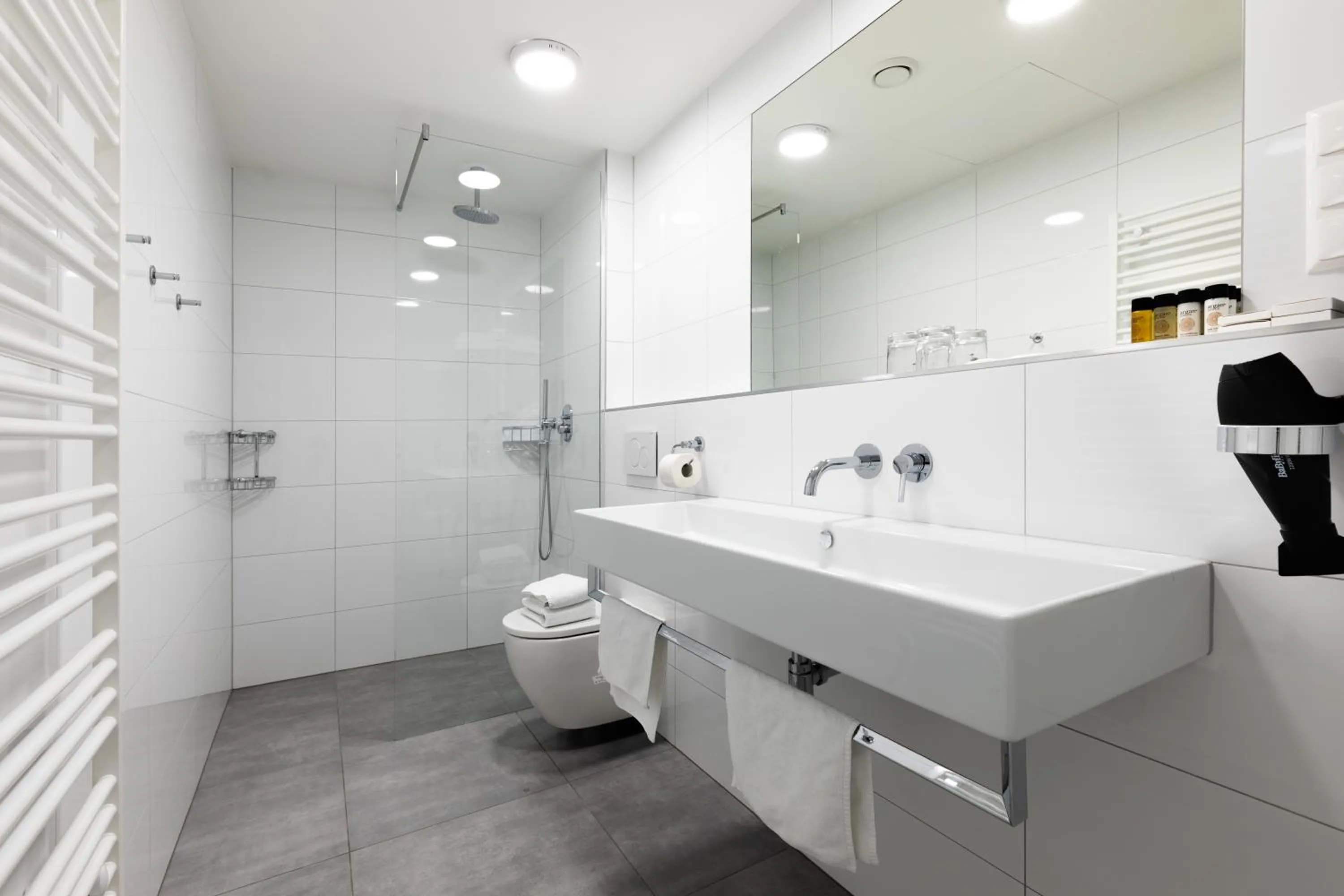 Shower in Gabriel´s Apartments