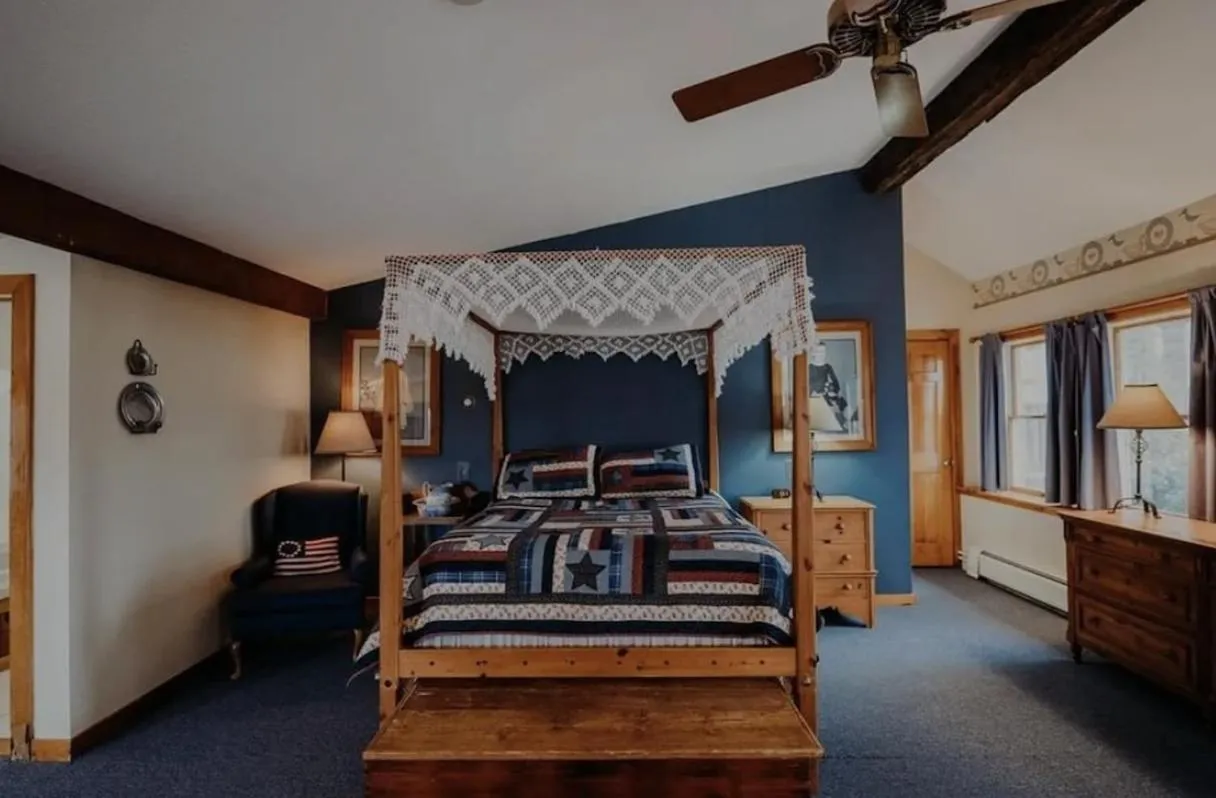 Bed in Manchester View