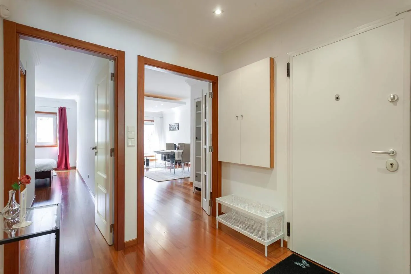 Living room, Bed in luxury lisbon apartment T2