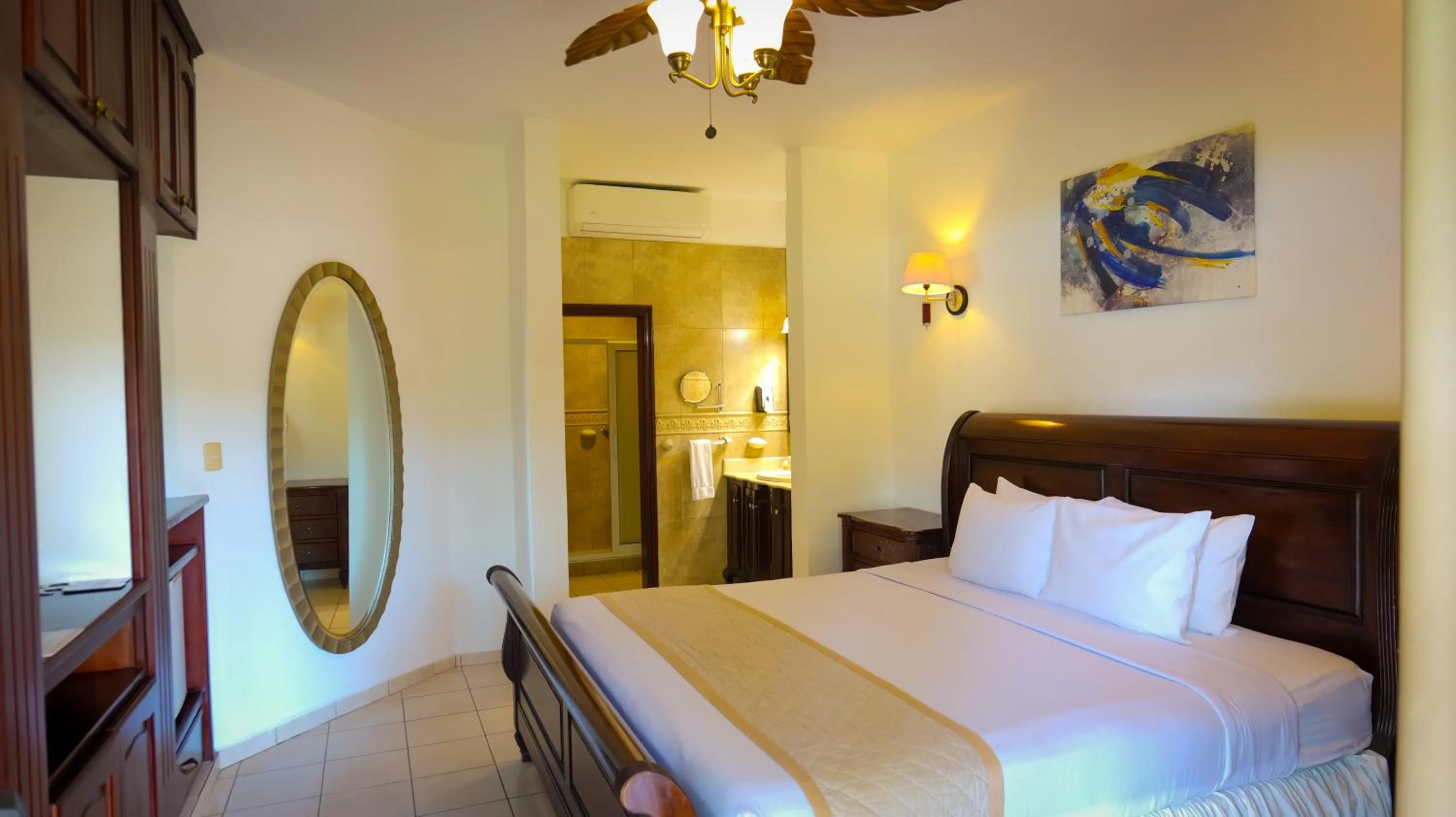 Bedroom, Bed in La Ensenada Beach Resort