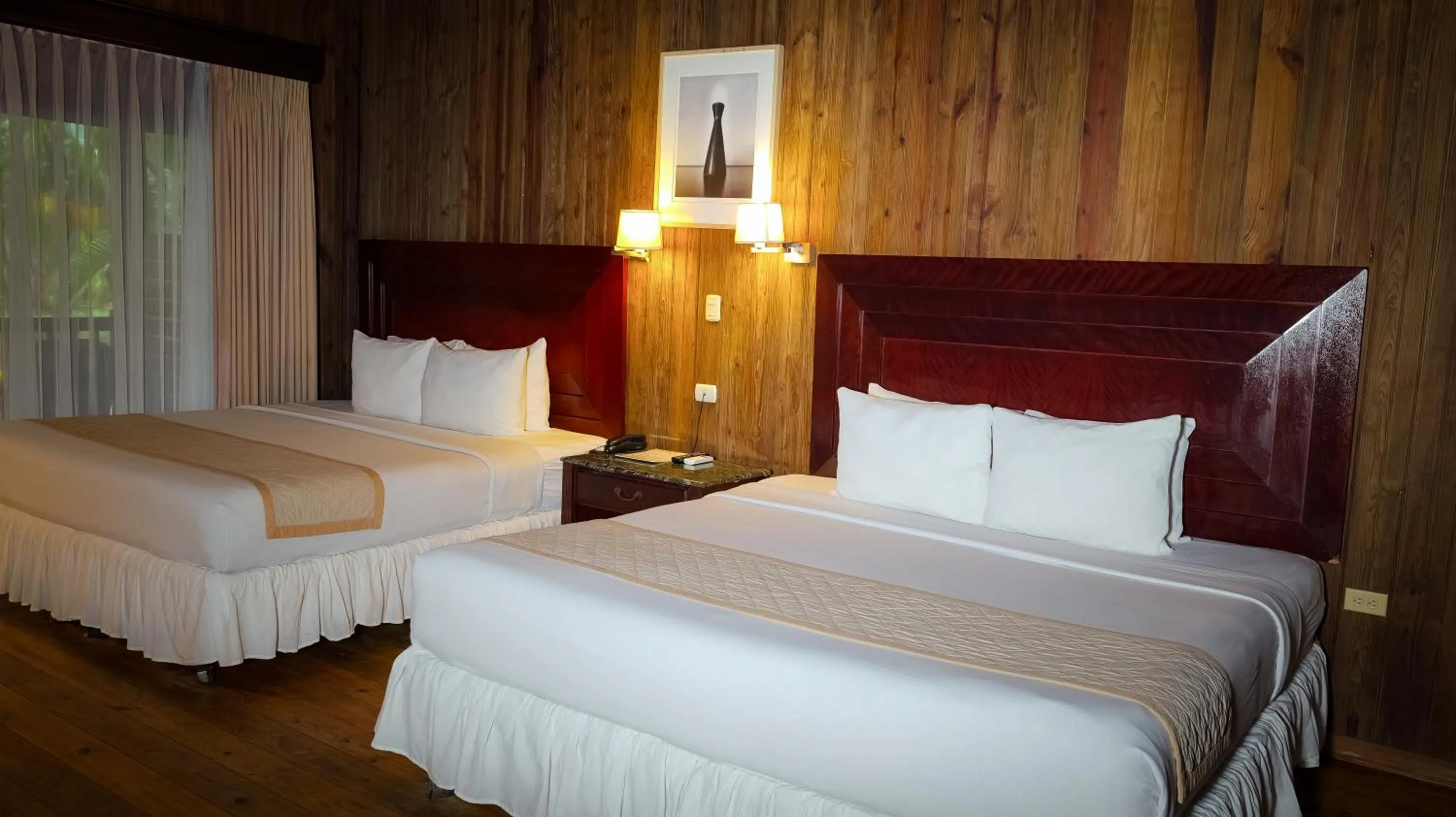 Bedroom, Bed in La Ensenada Beach Resort