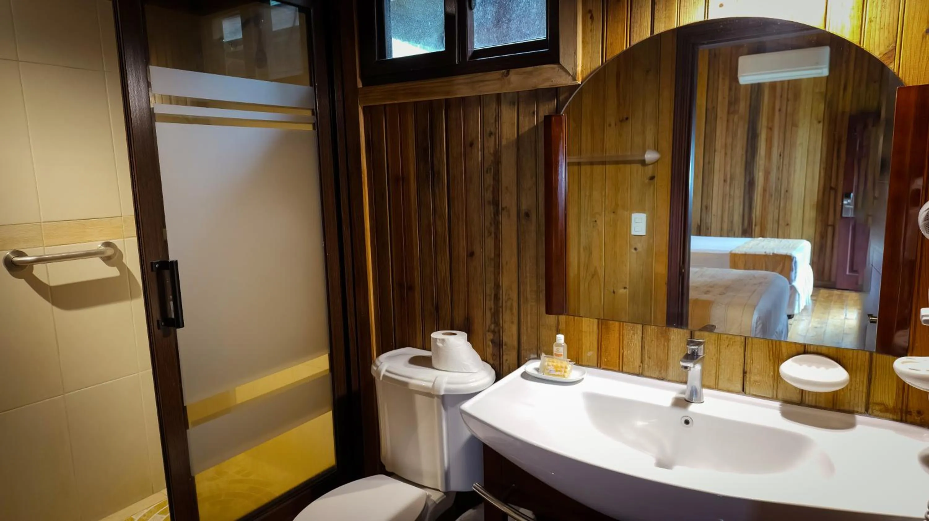 Bathroom in La Ensenada Beach Resort