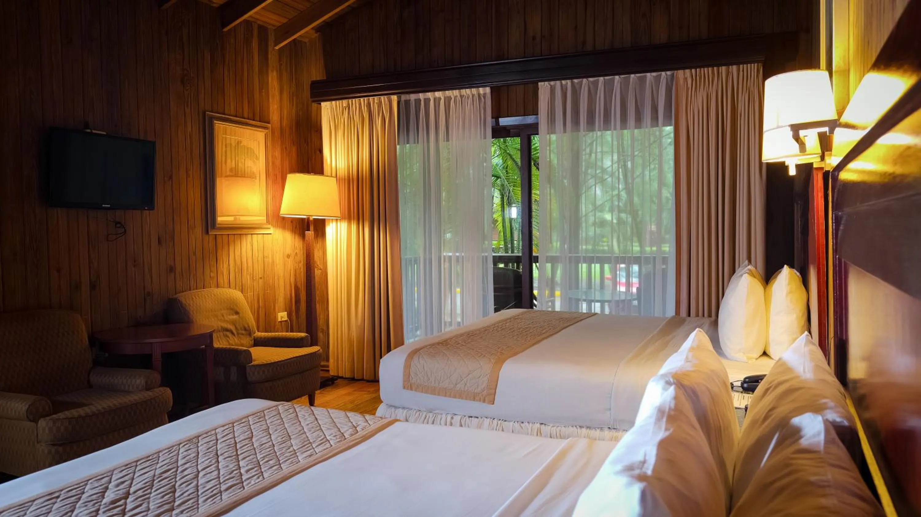 TV and multimedia, Bed in La Ensenada Beach Resort