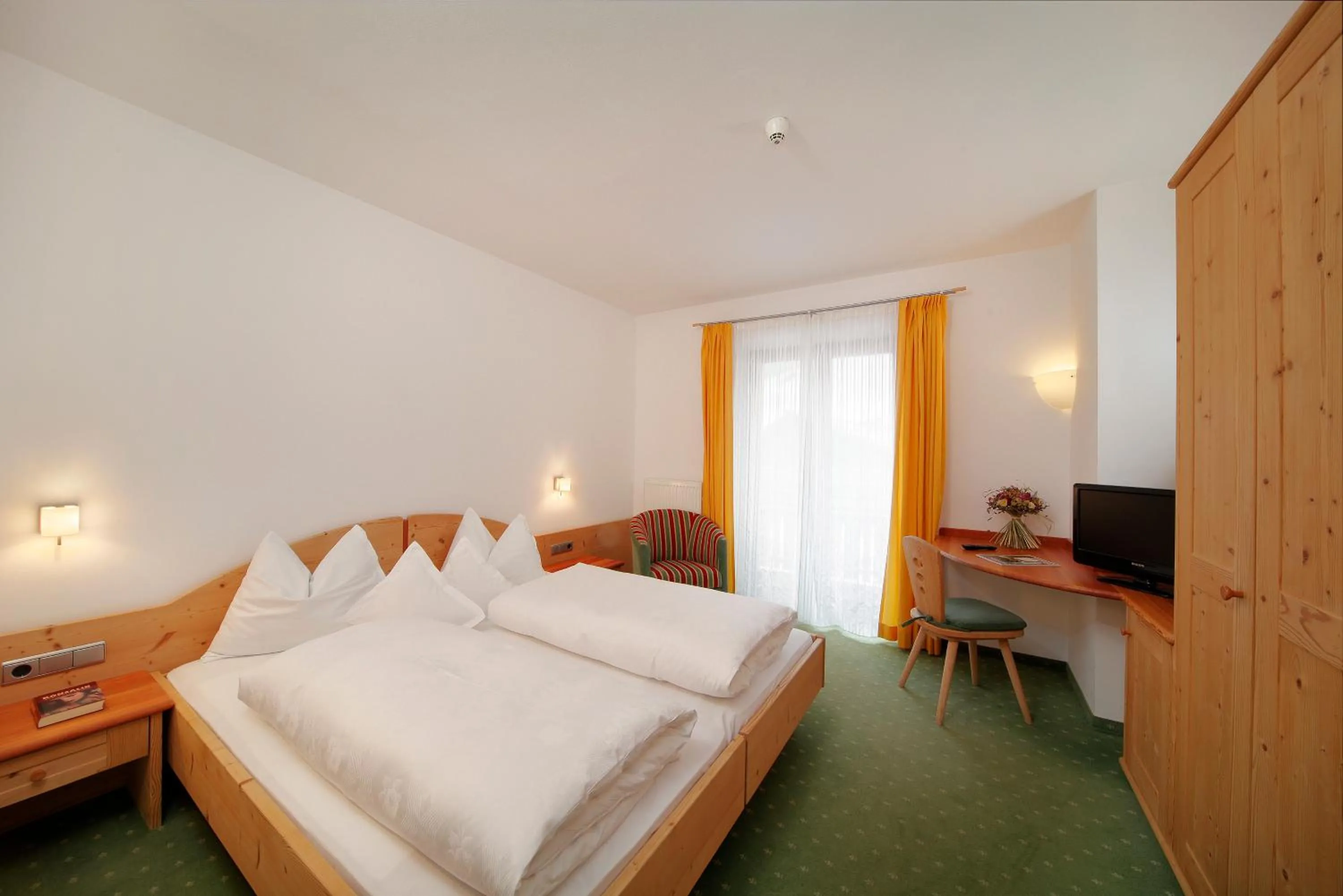 Bedroom in Hotel Ultnerhof