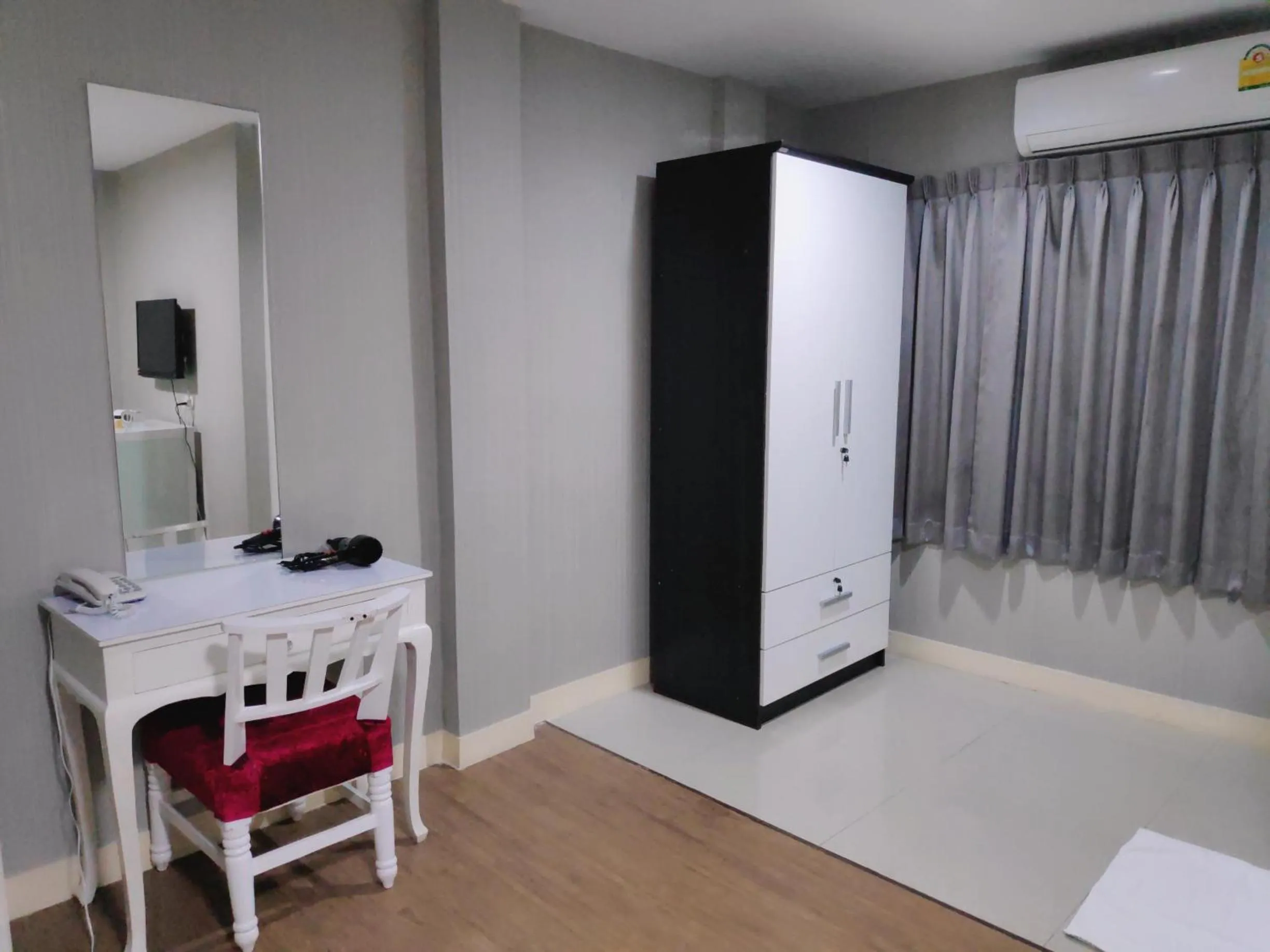 Bed in Tim Place - BTS Phra Khanong