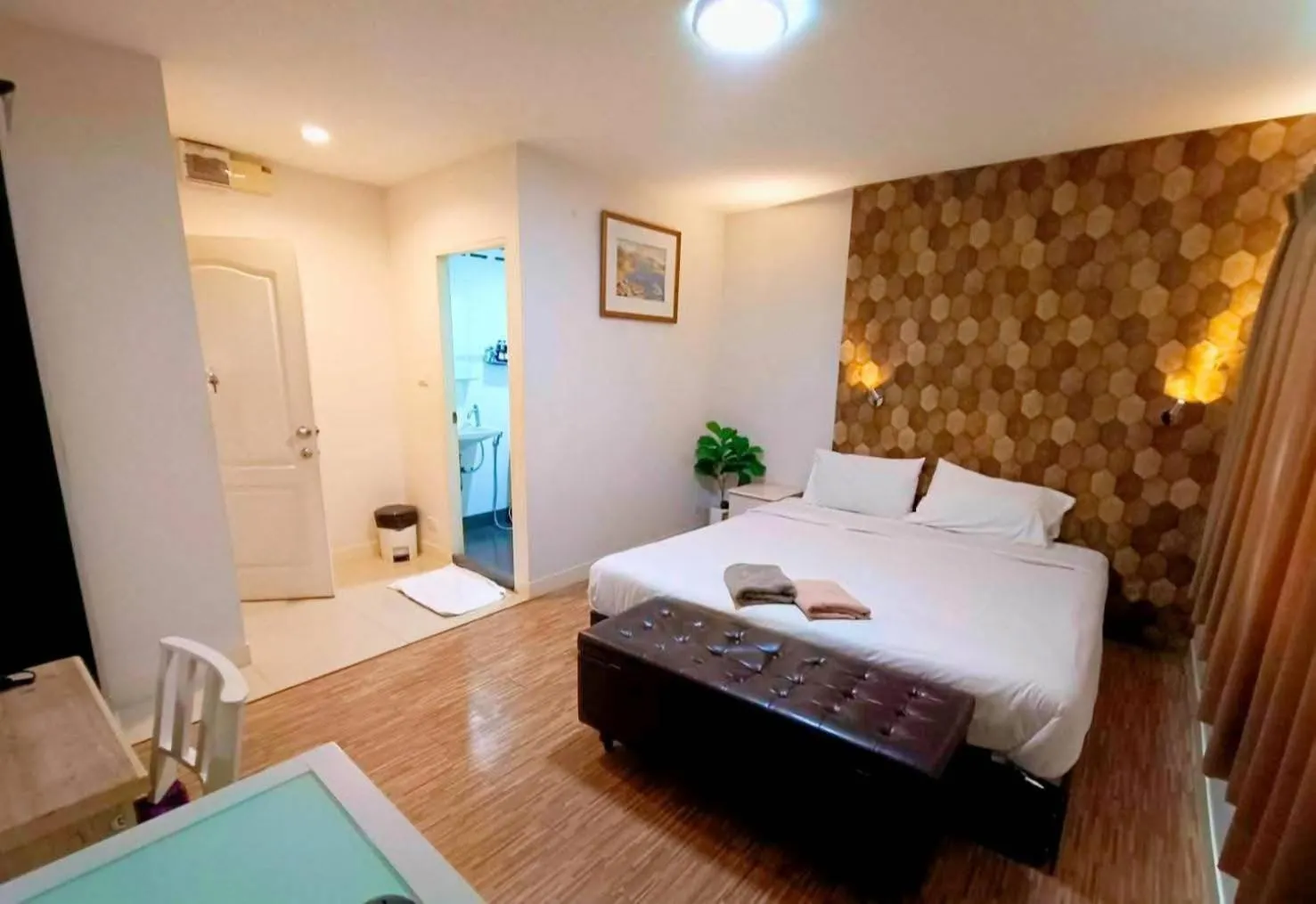 Bed in Tim Place - BTS Phra Khanong