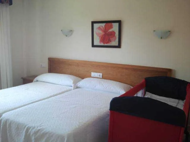 Bed in Hotel Restaurante Los Tulipanes