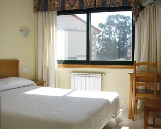 Bed in Hotel Restaurante Los Tulipanes