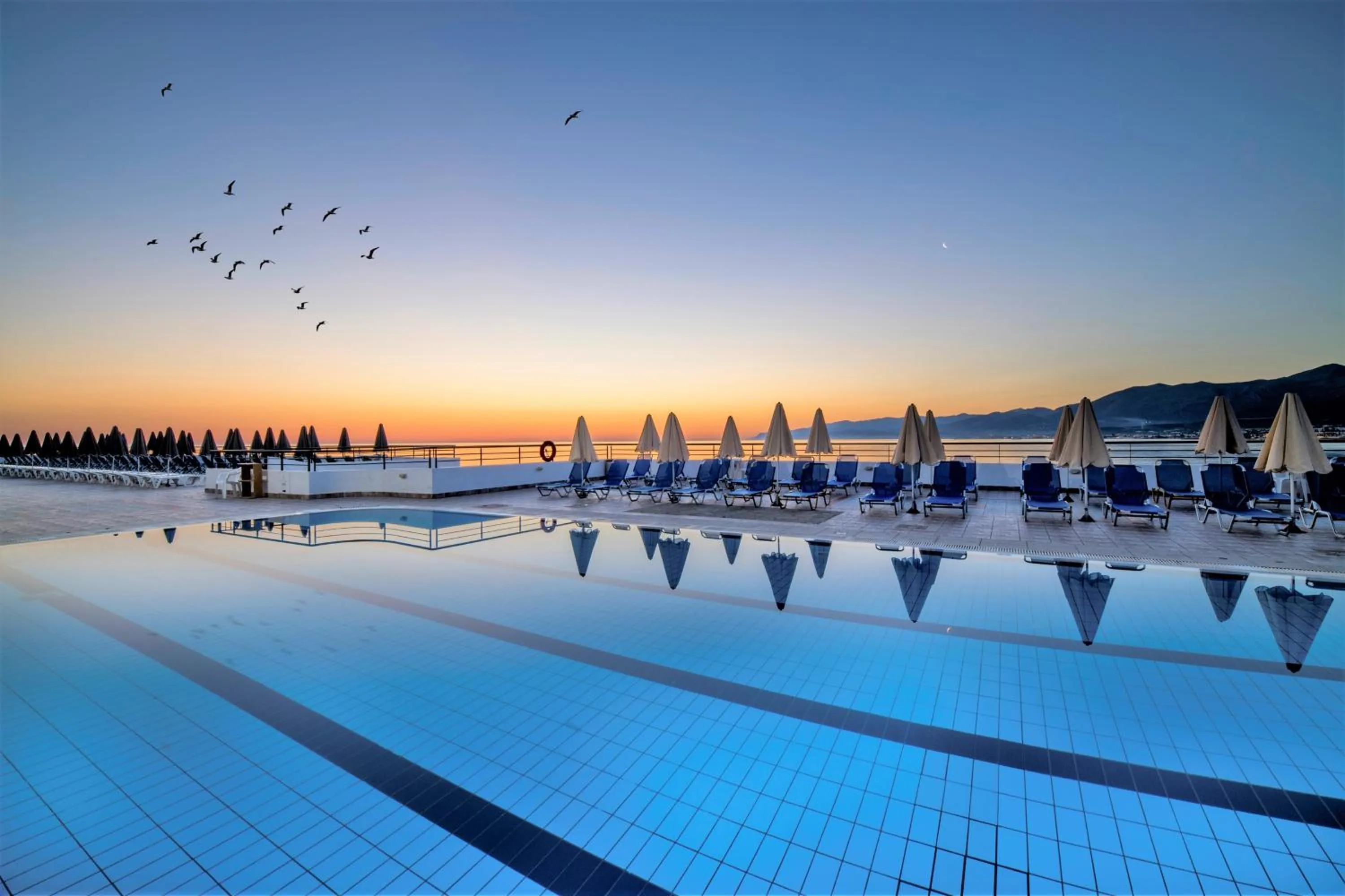 Pool view in Horizon Beach