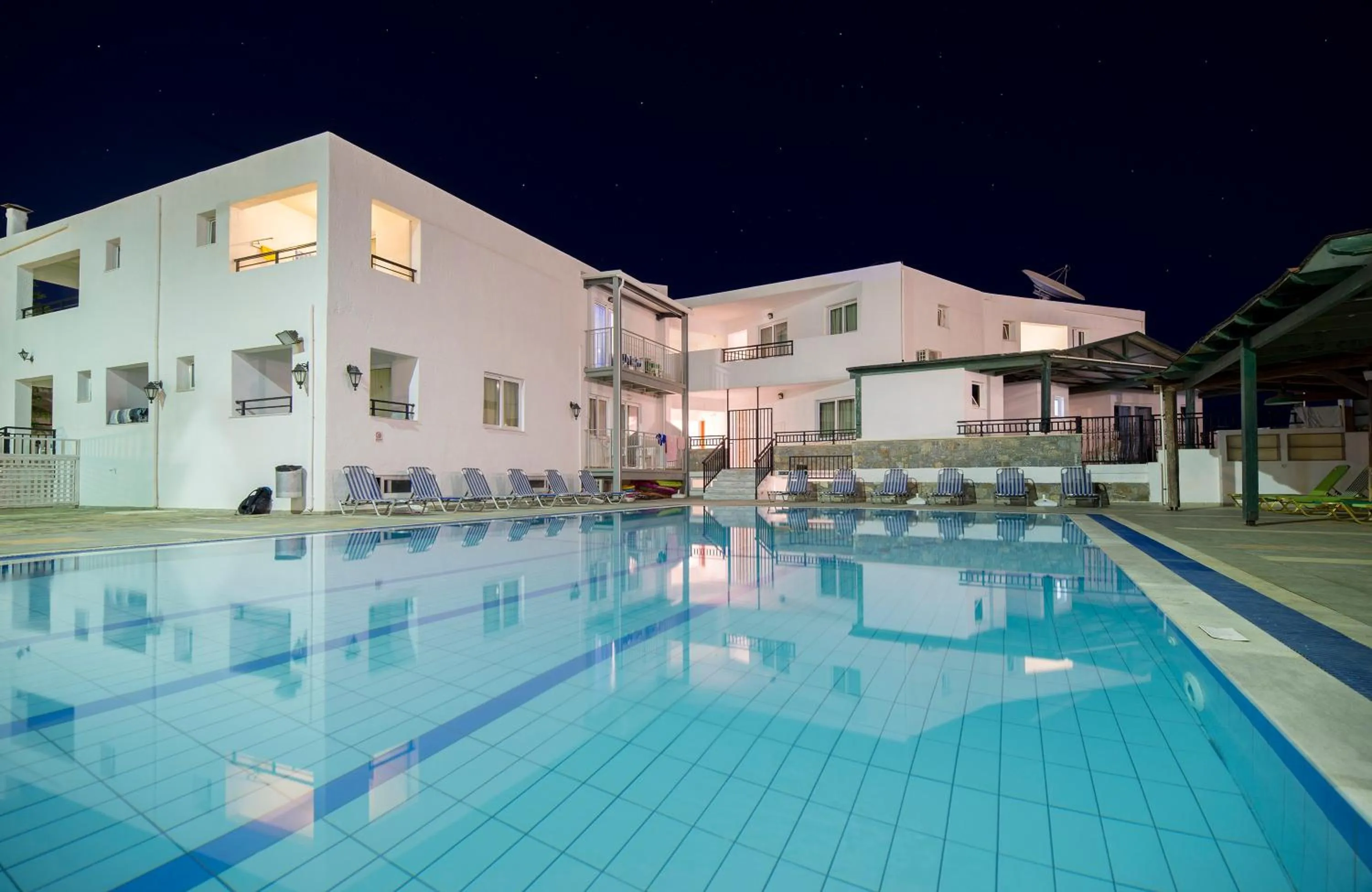 Swimming pool in Horizon Beach