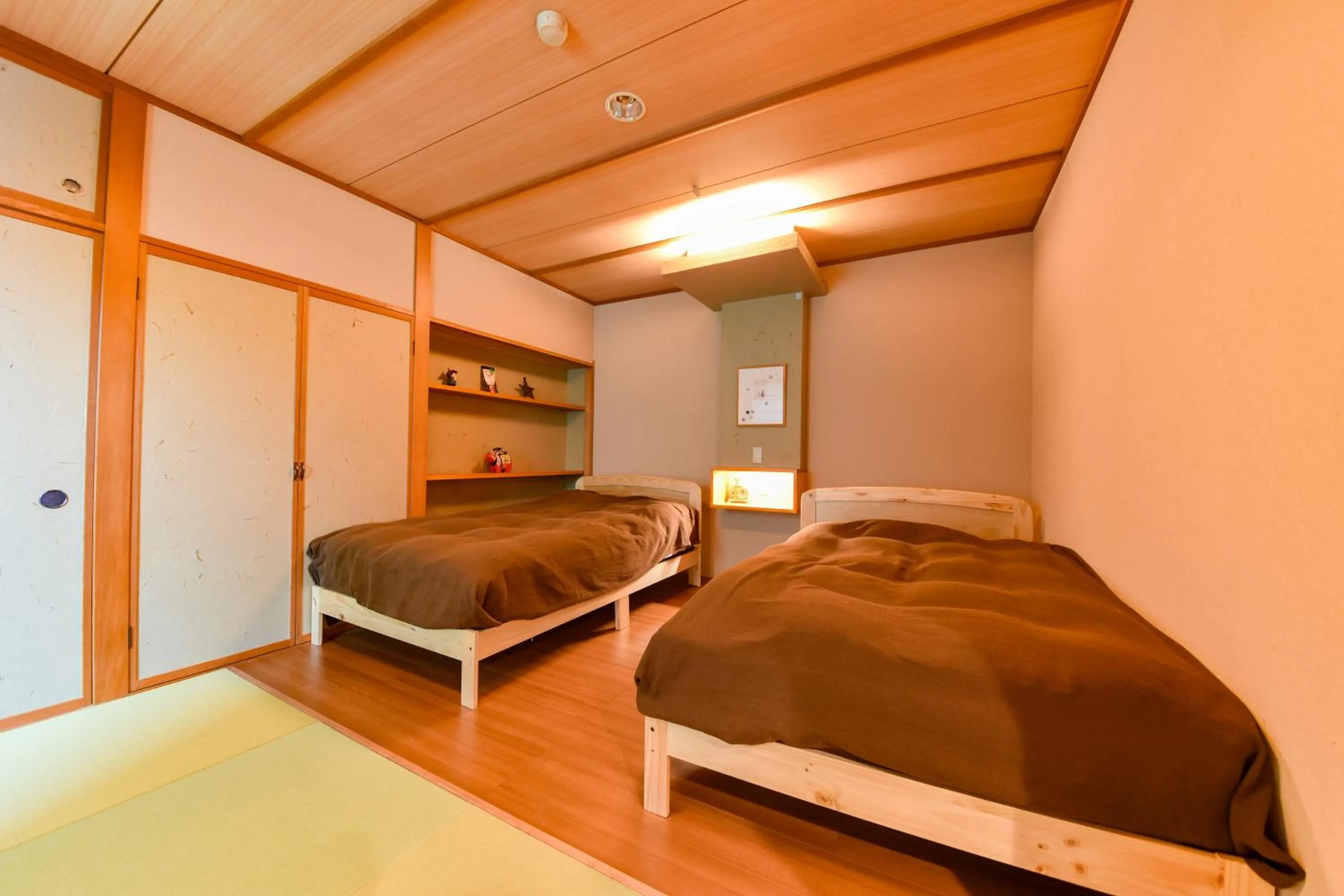 Photo of the whole room, Bed in Kokuya