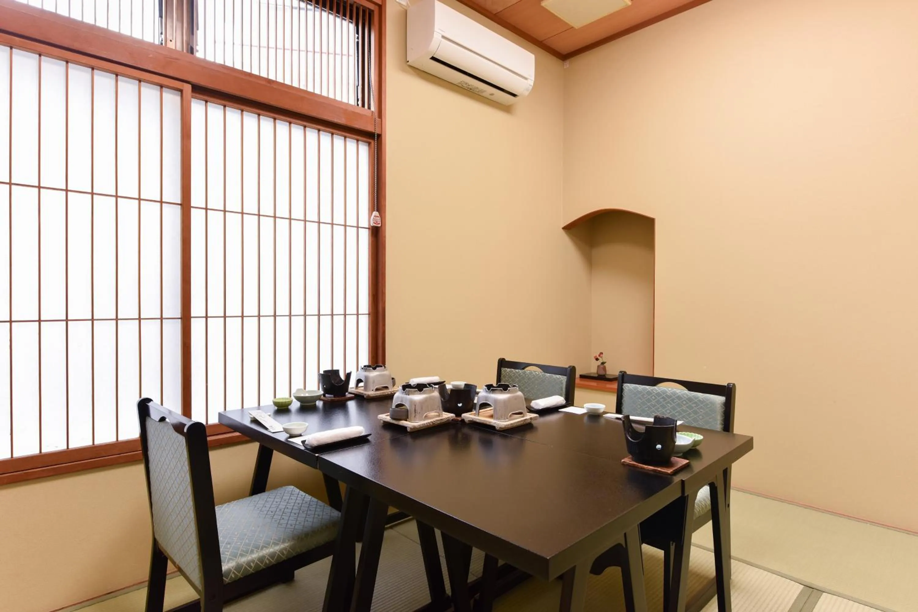 Dining area in Kokuya
