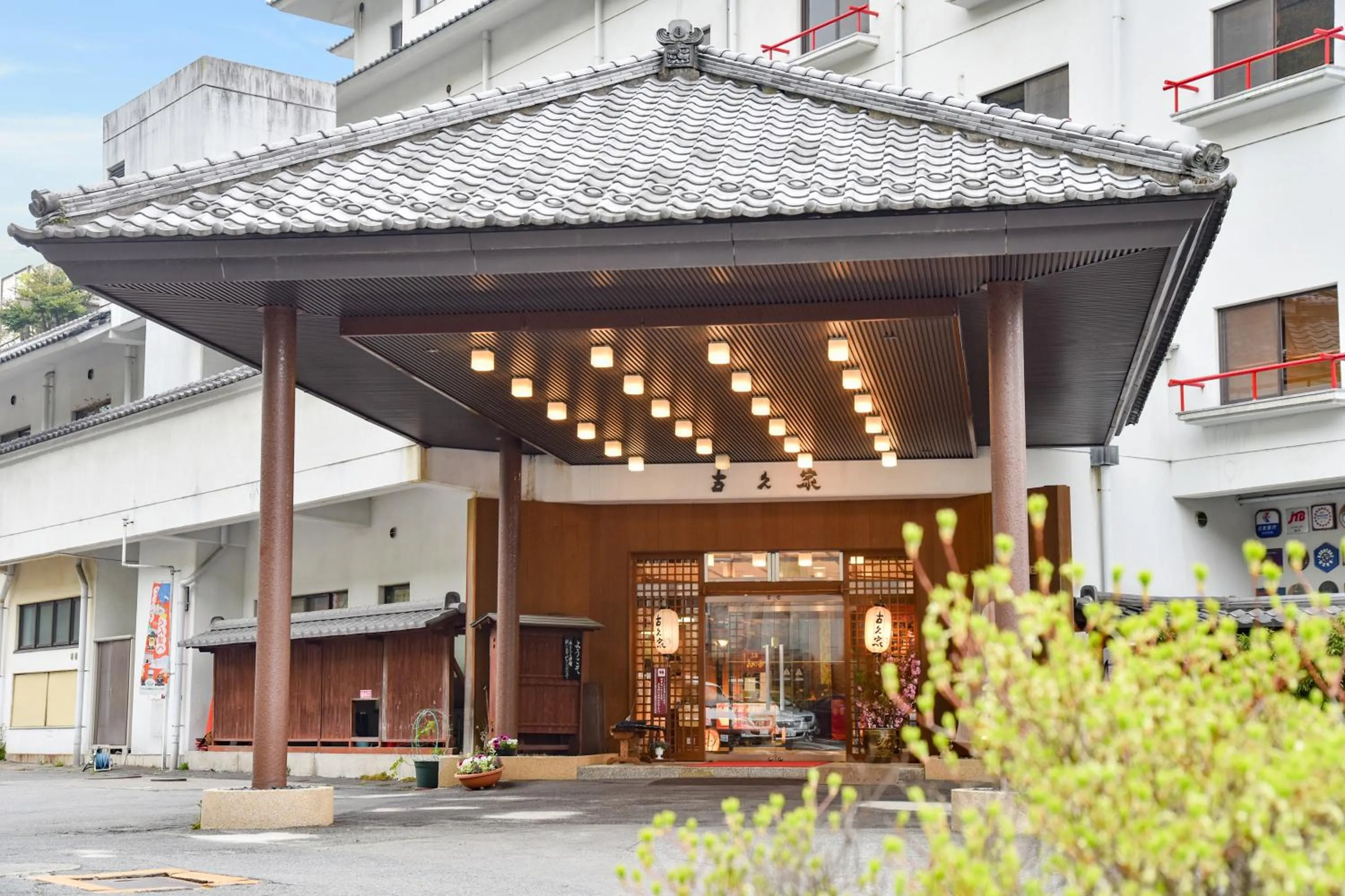 Facade/entrance in Kokuya