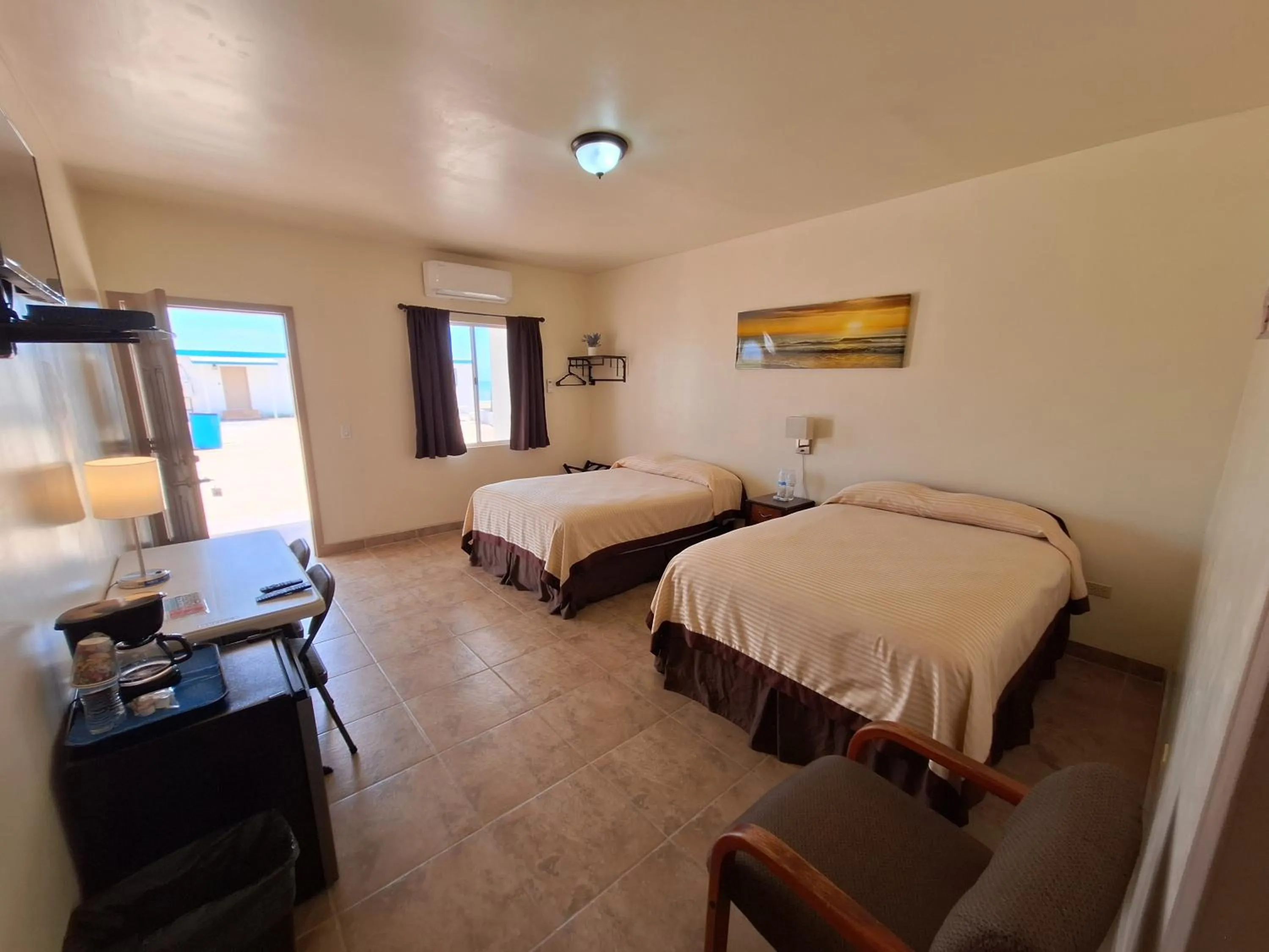 Bed in #44#27#56al#67 Rooms 2 beds near beach