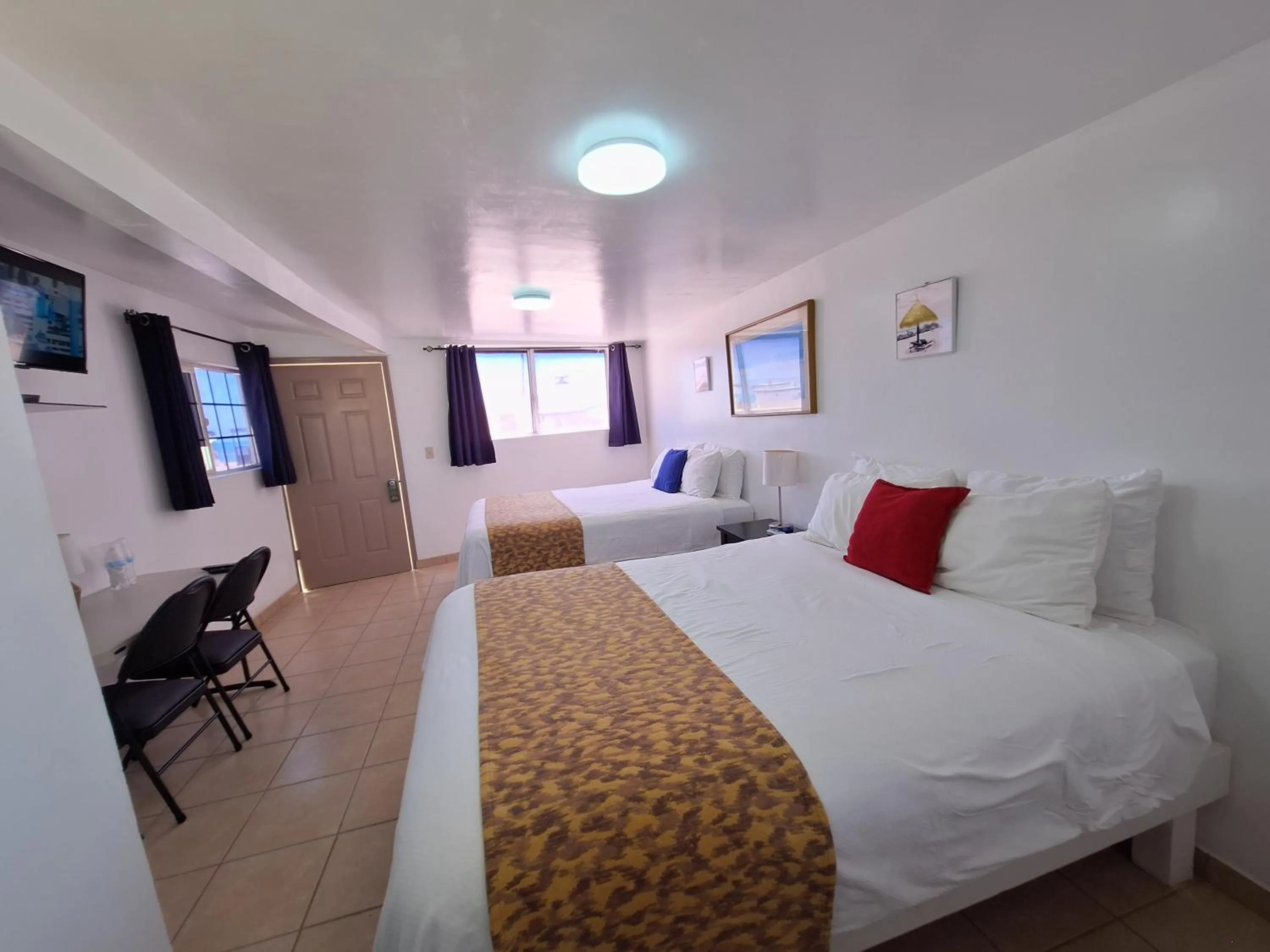 Bed in #44#27#56al#67 Rooms 2 beds near beach