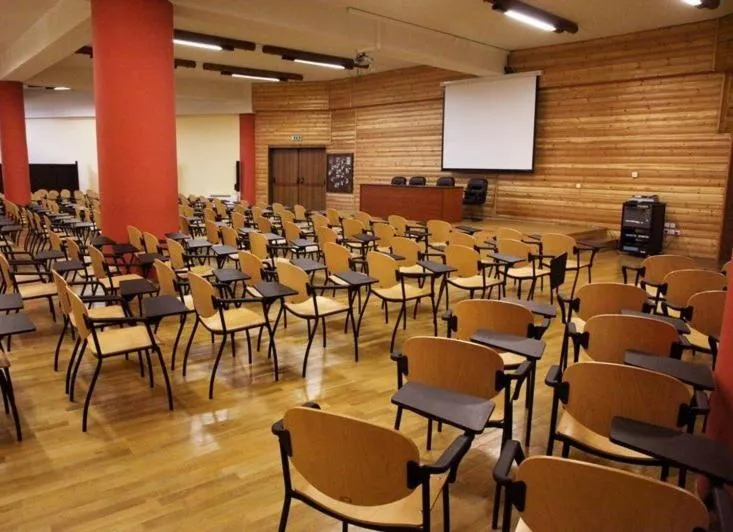 Business facilities in Le Chalet