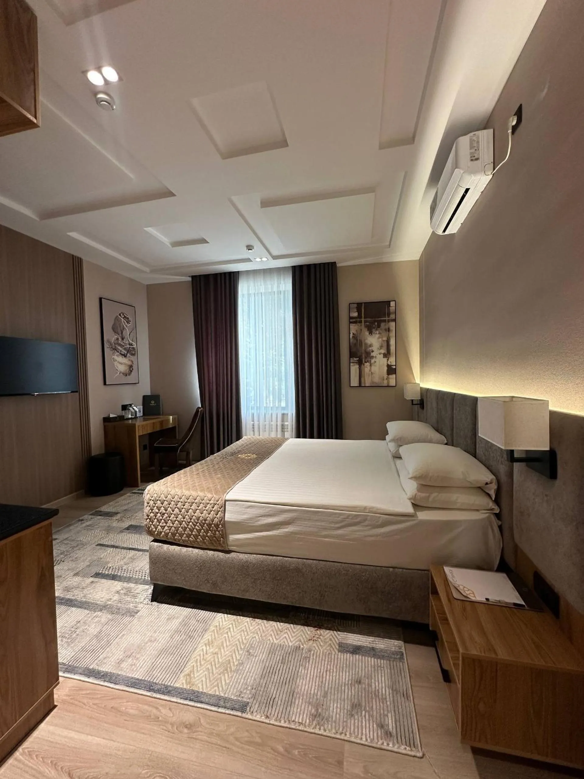 Bed in Asmald Palace Hotel