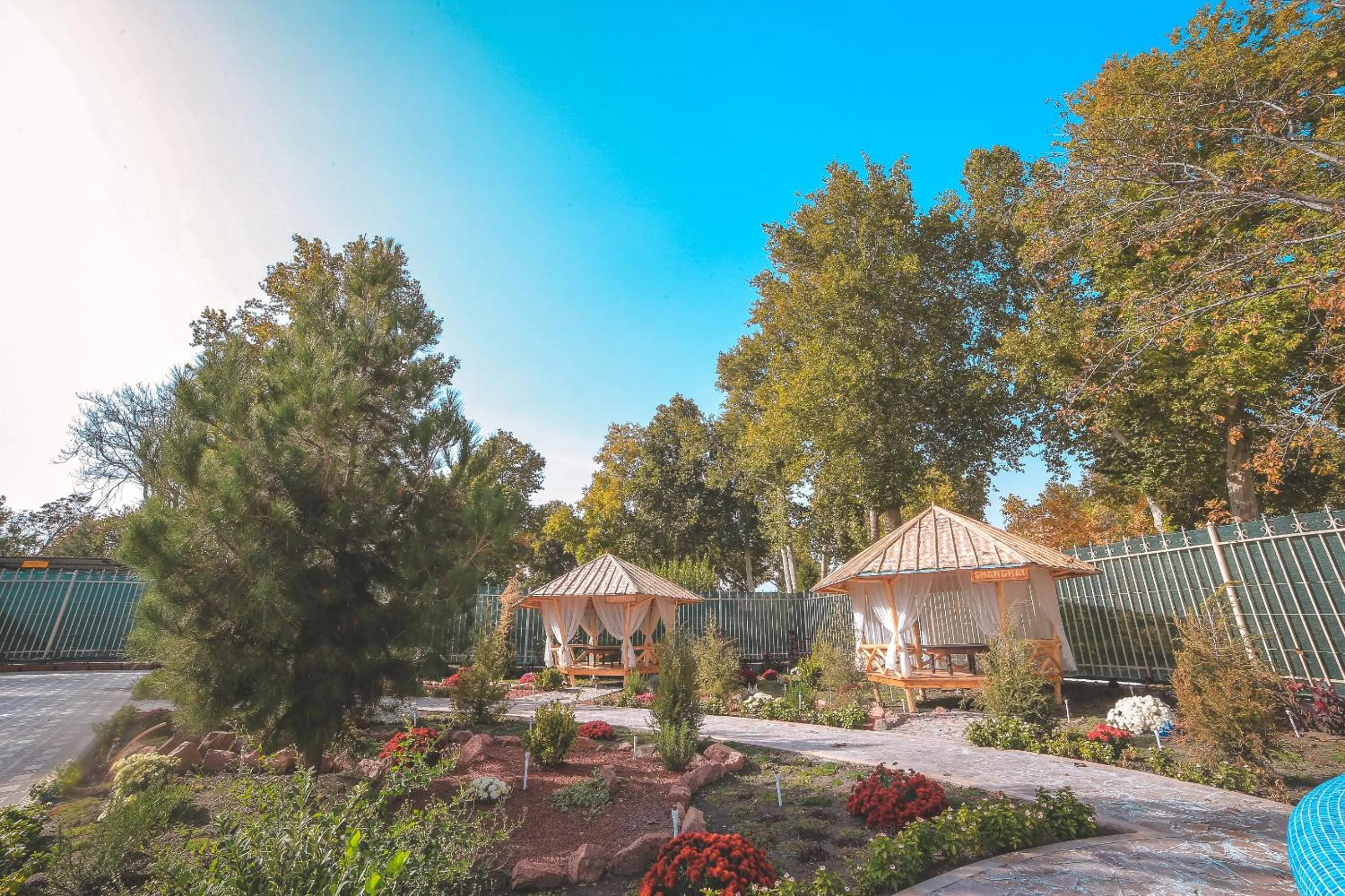 Garden in Asmald Palace Hotel