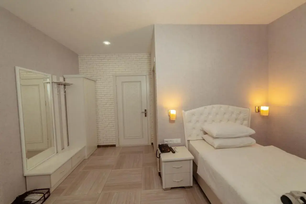 Standard Single Room in Asmald Palace Hotel Standard Single Room in Asmald Palace Hotel