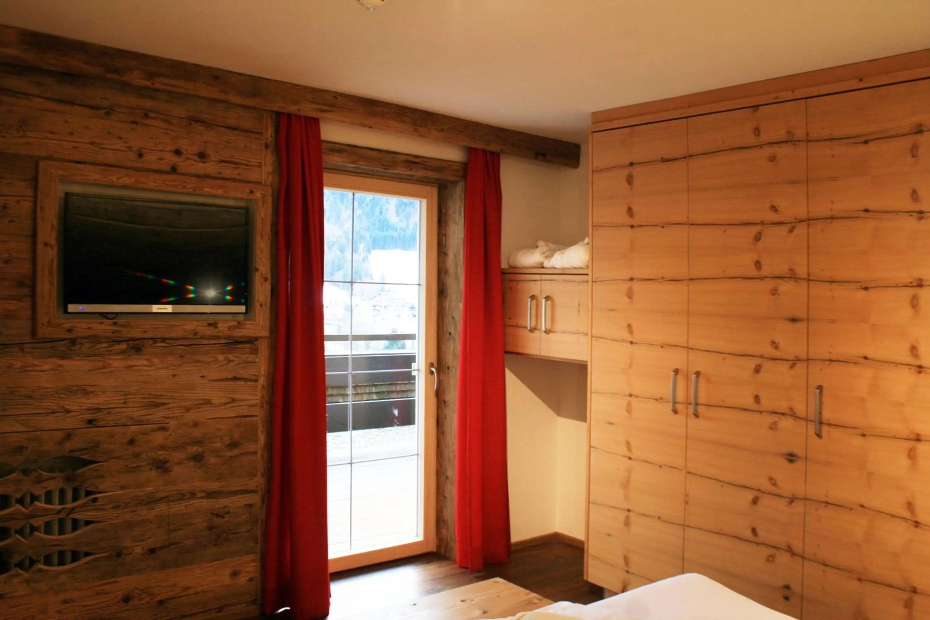 Bedroom, Bed in Hotel Alpensonne