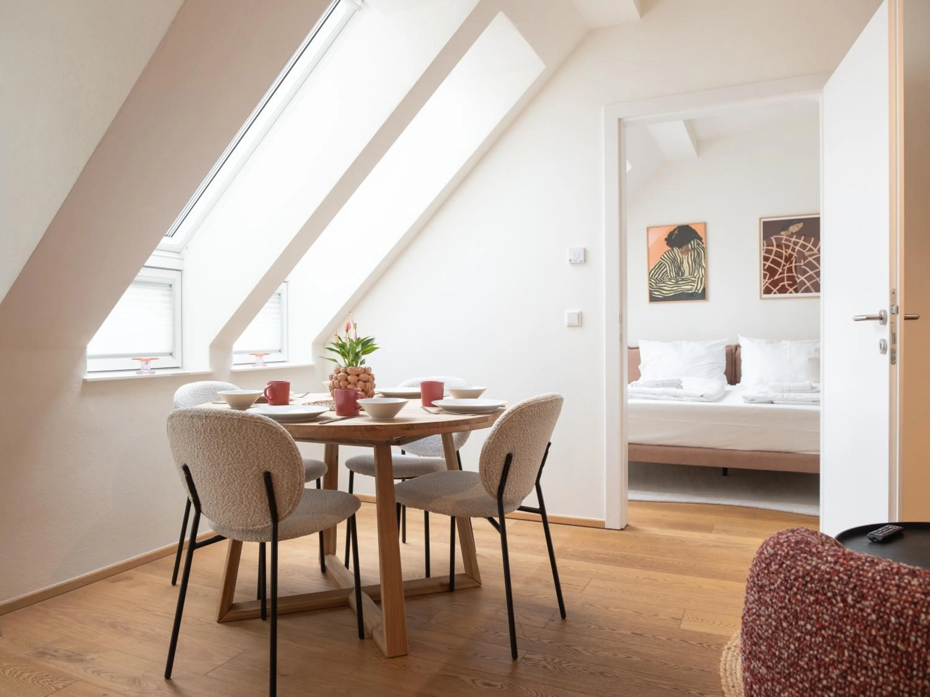 Living room, Bed in Mint@Naschmarkt Premium Apartments
