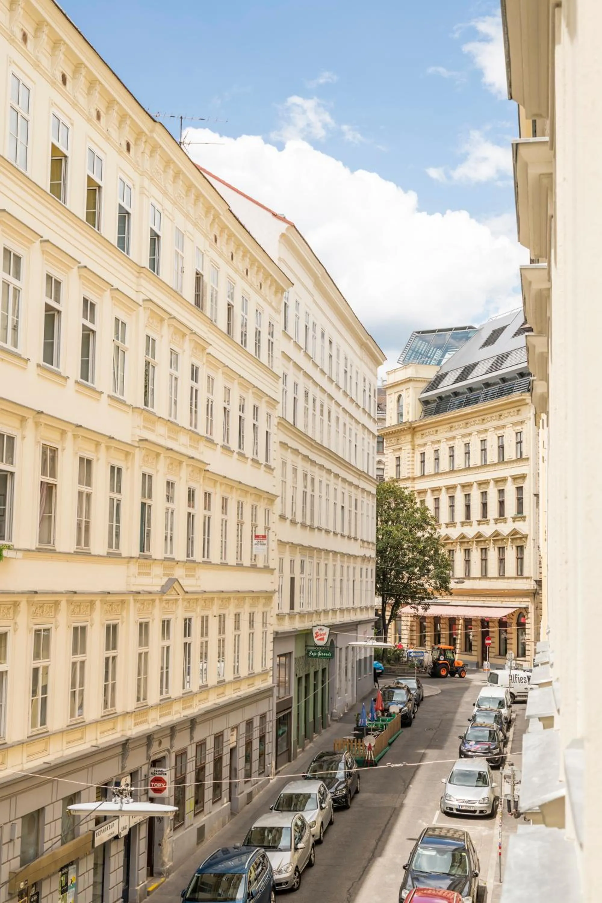 Street view in Mint@Naschmarkt Premium Apartments