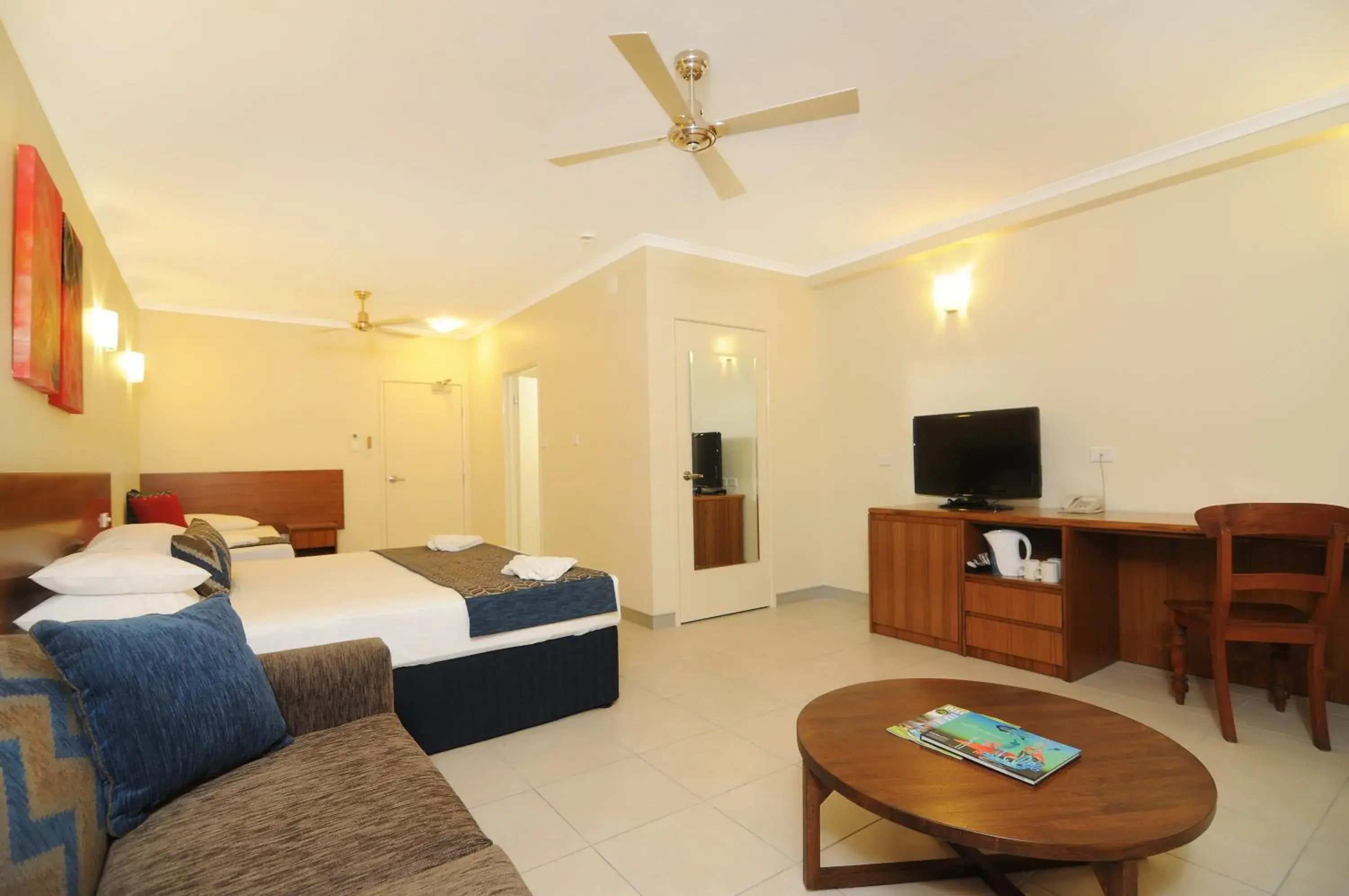 Deluxe Hotel Room - Disability Access in Cairns Queenslander Hotel & Apartments Deluxe Hotel Room - Disability Access in Cairns Queenslander Hotel & Apartments