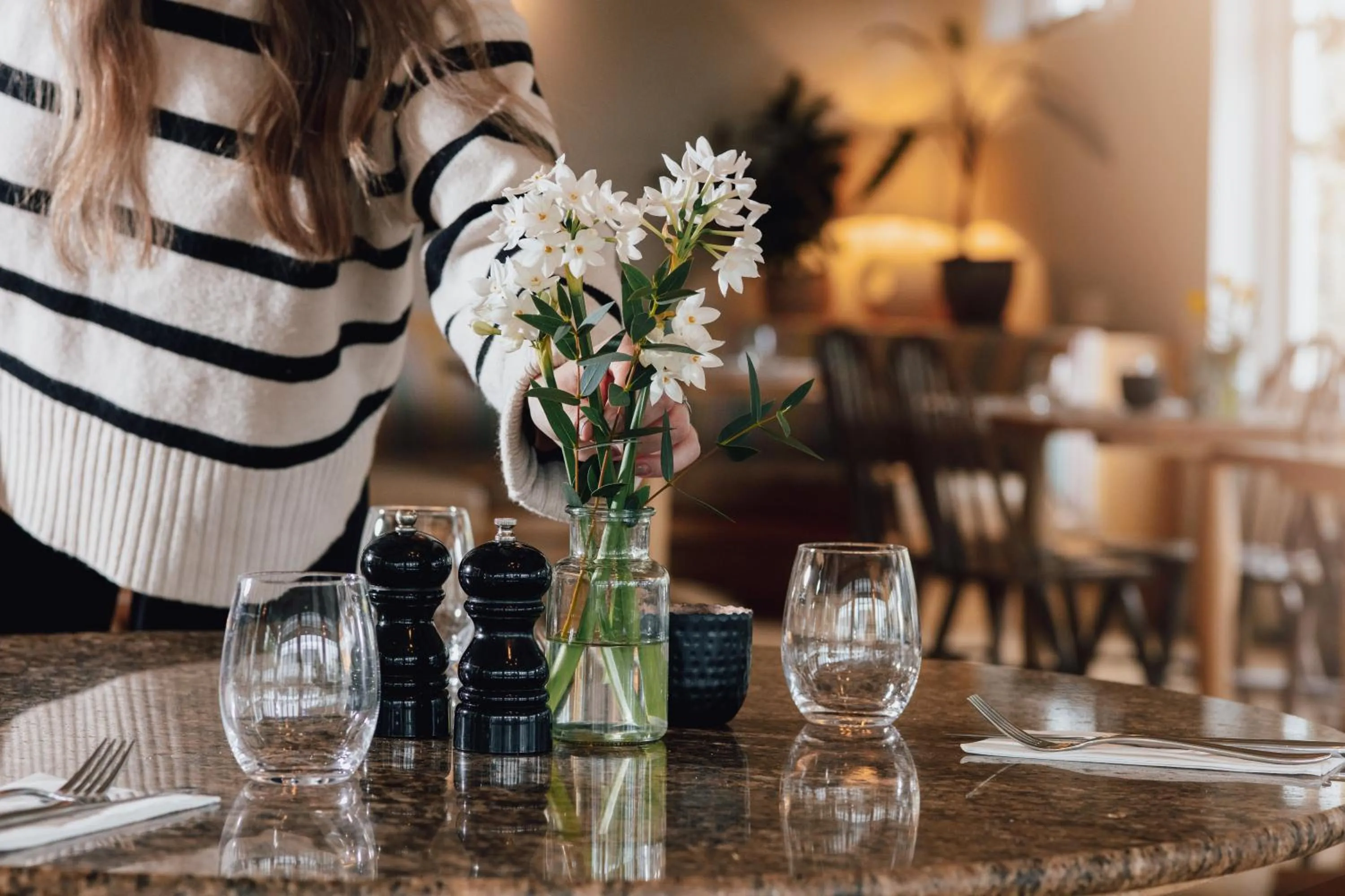 Restaurant/places to eat in The Plume of Feathers