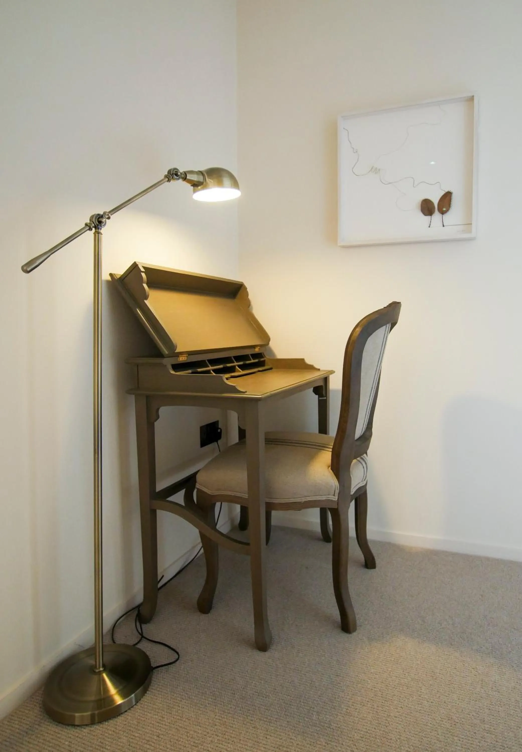 Decorative detail in The Plume of Feathers