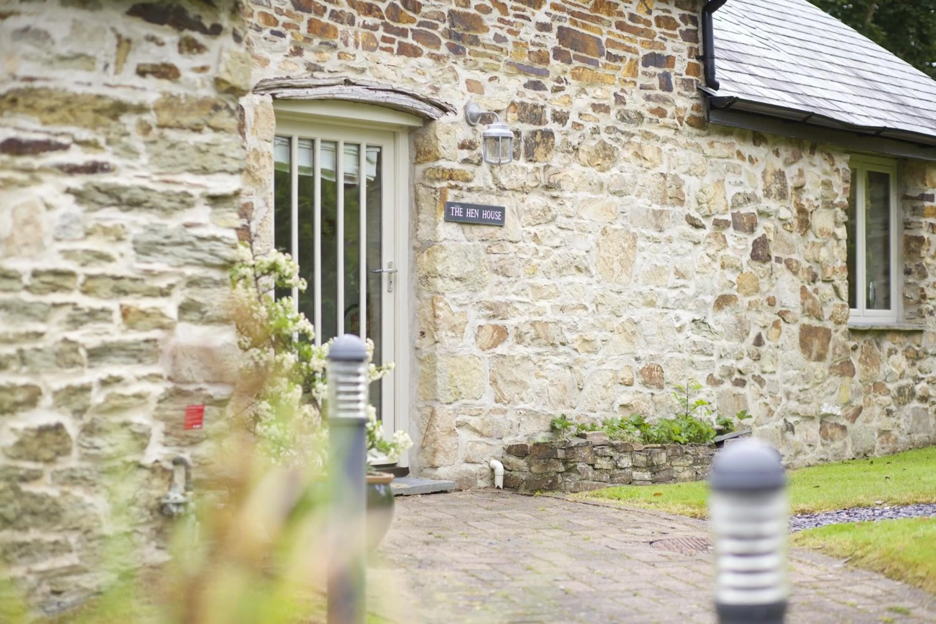 Decorative detail in The Plume of Feathers