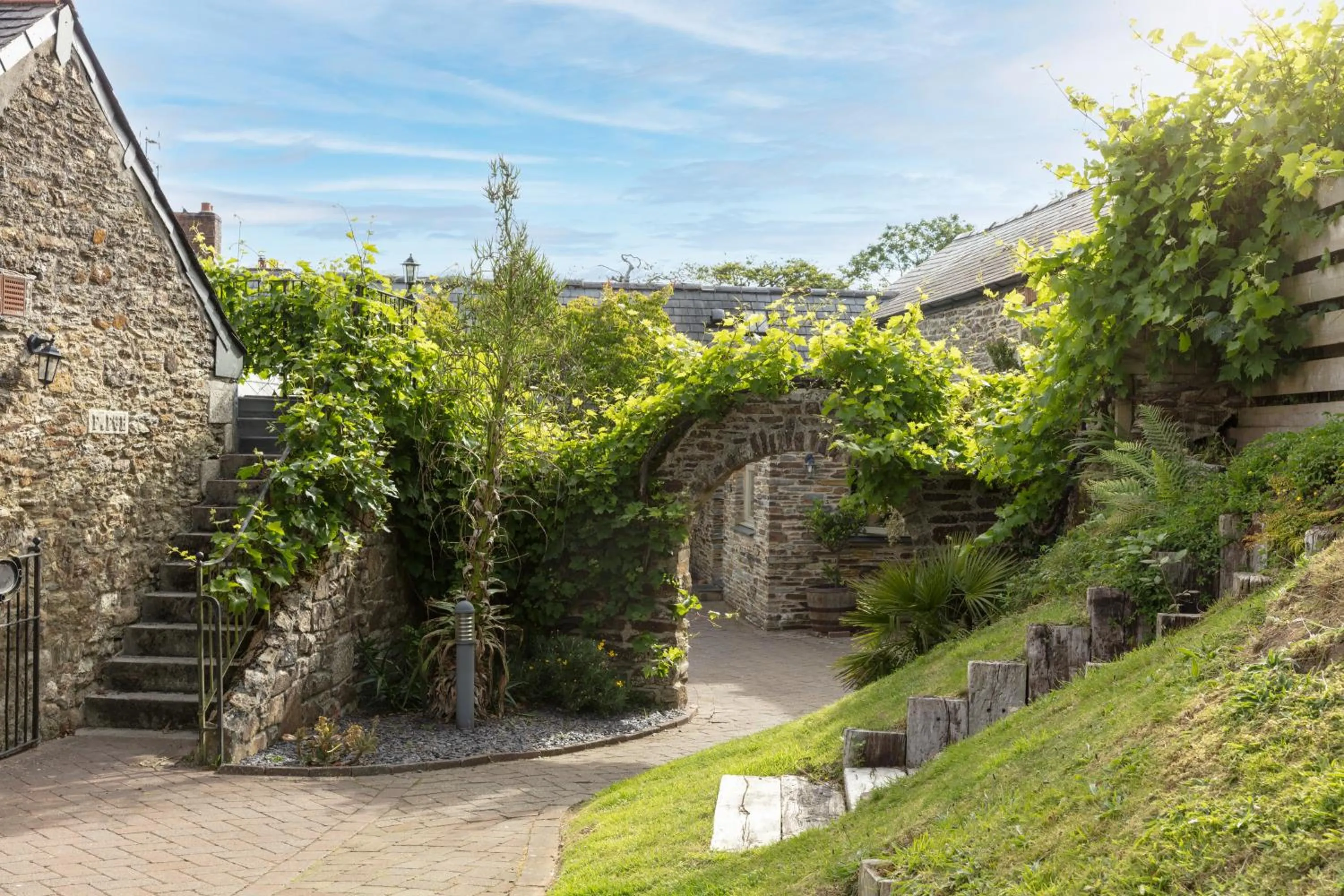 Garden in The Plume of Feathers