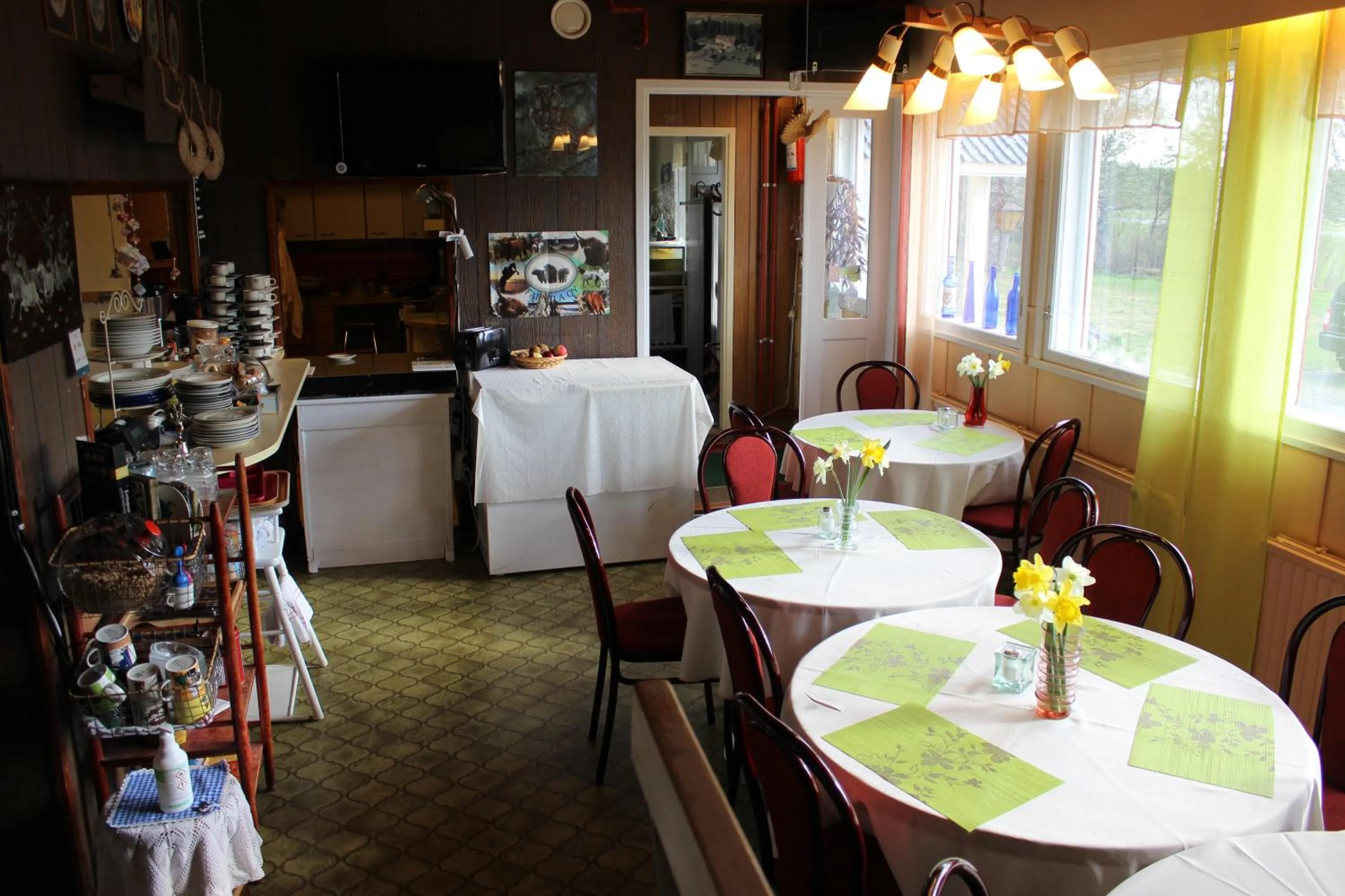 Restaurant/places to eat in Motelli Nuttulinna