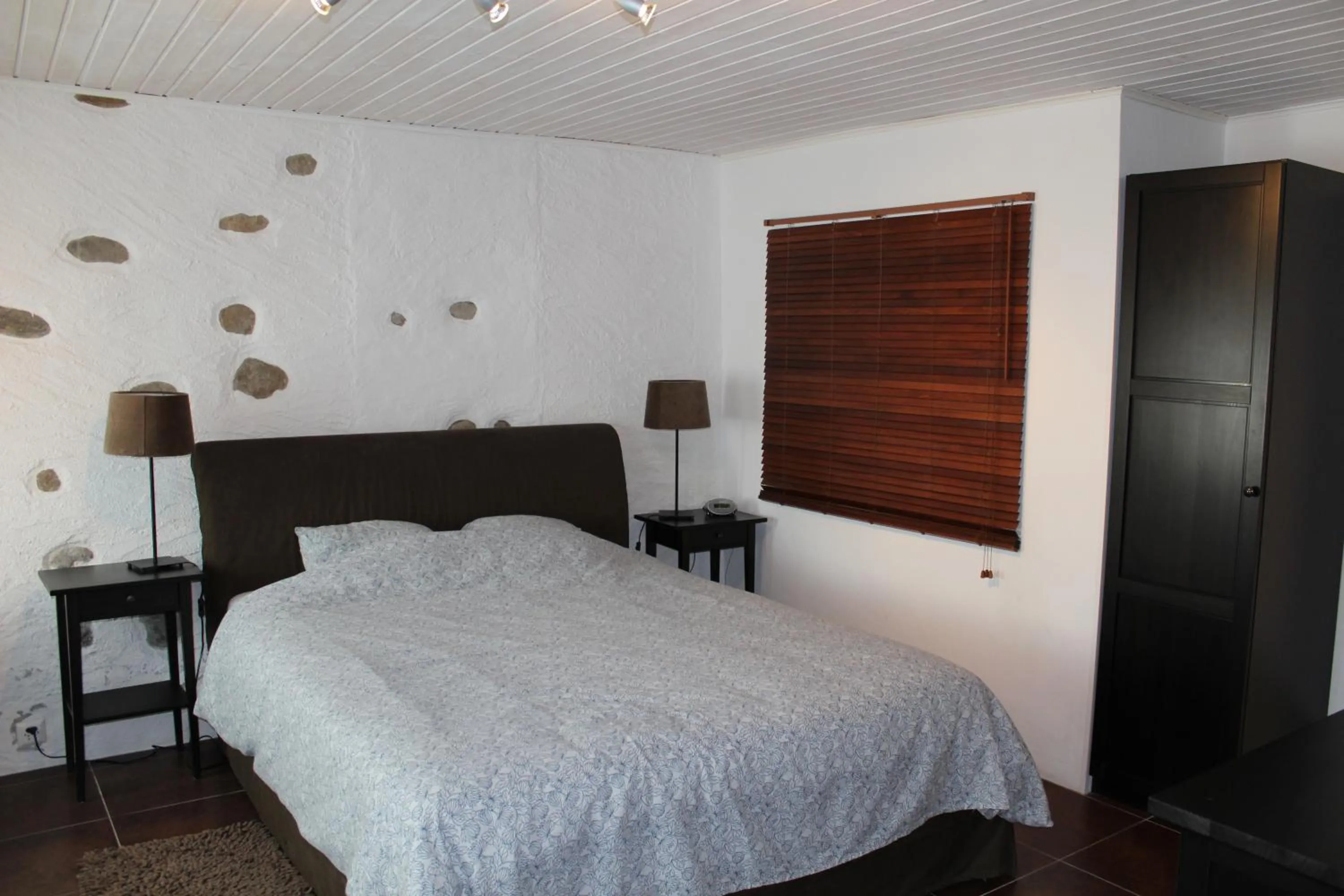 Photo of the whole room, Bed in Au cœur du vignoble sur Bursins