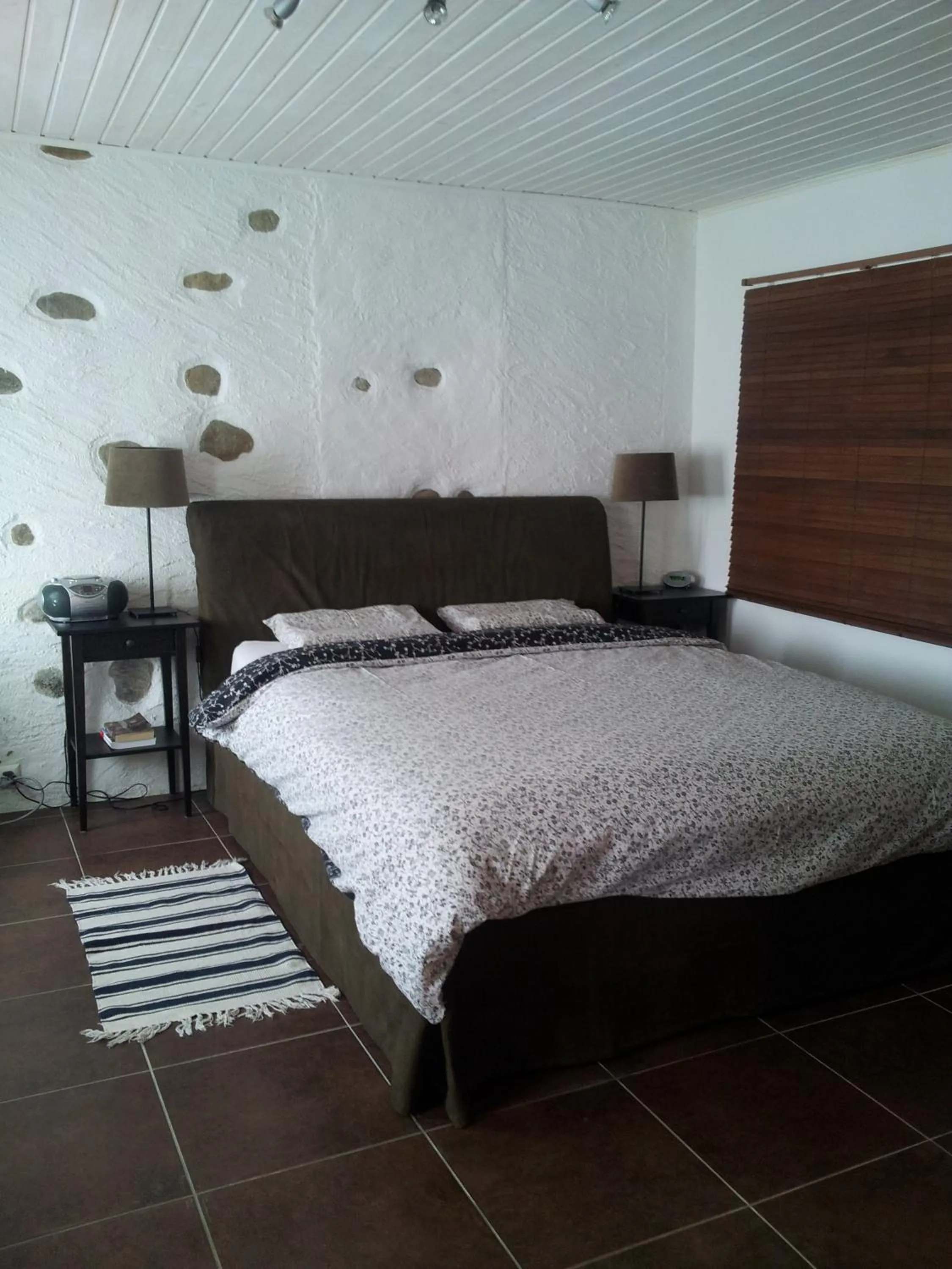 Photo of the whole room, Bed in Au cœur du vignoble sur Bursins