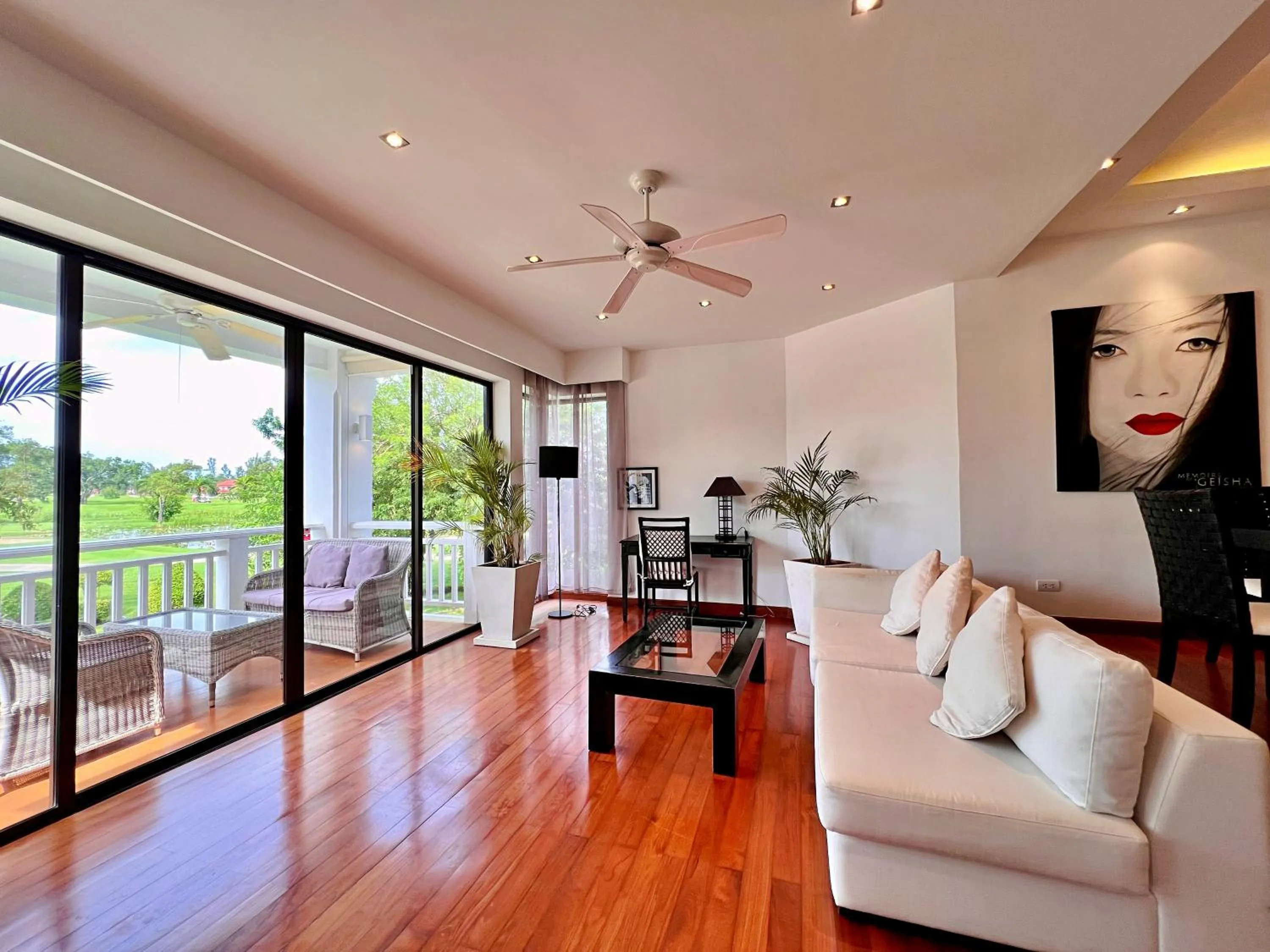 Living room in Allamanda Laguna Phuket by RESAVA