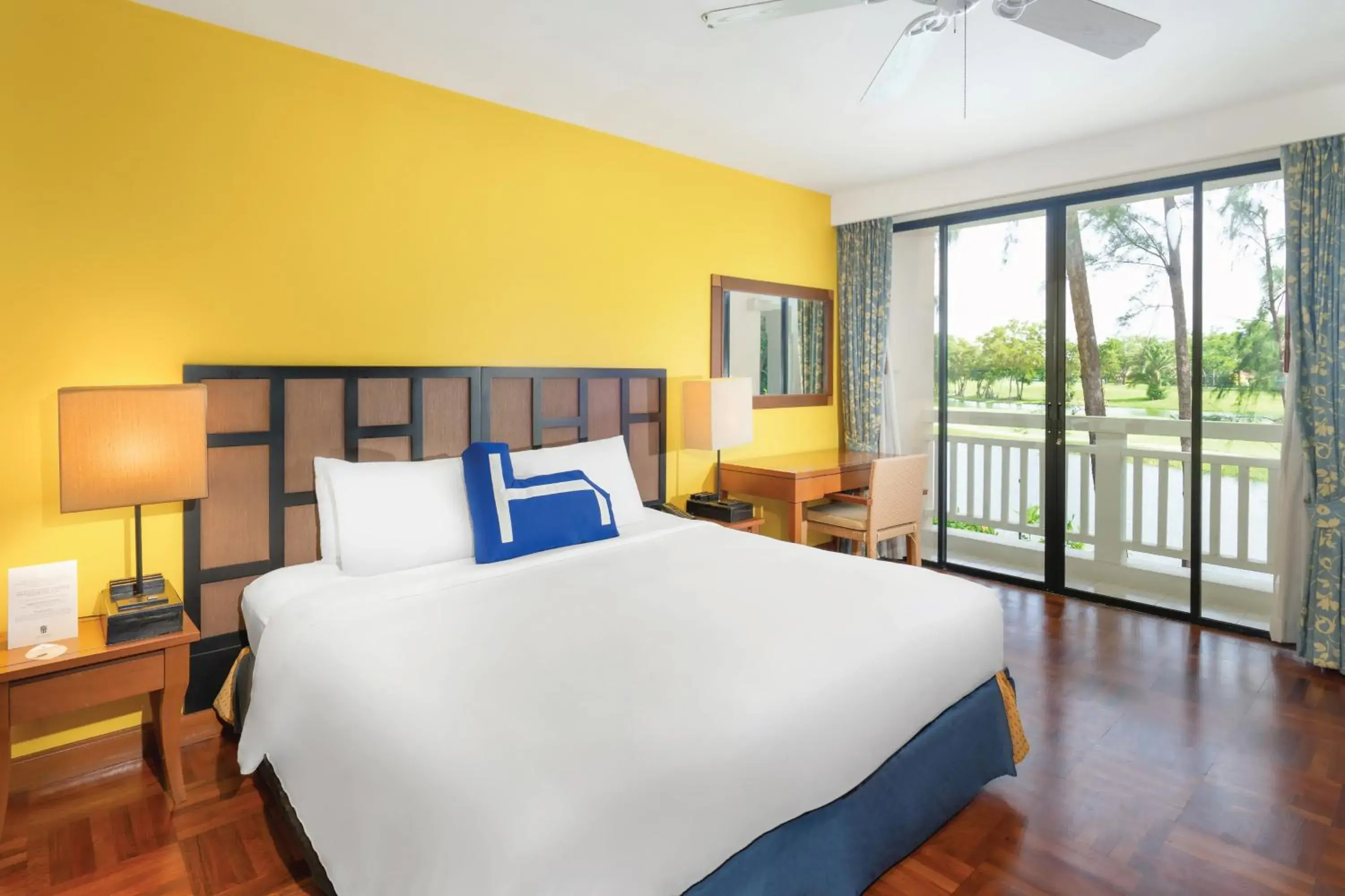 Golf View Suite King (Size 78 sqm.) in Homm Suites Laguna, part of Banyan Group Golf View Suite King (Size 78 sqm.) in Homm Suites Laguna, part of Banyan Group